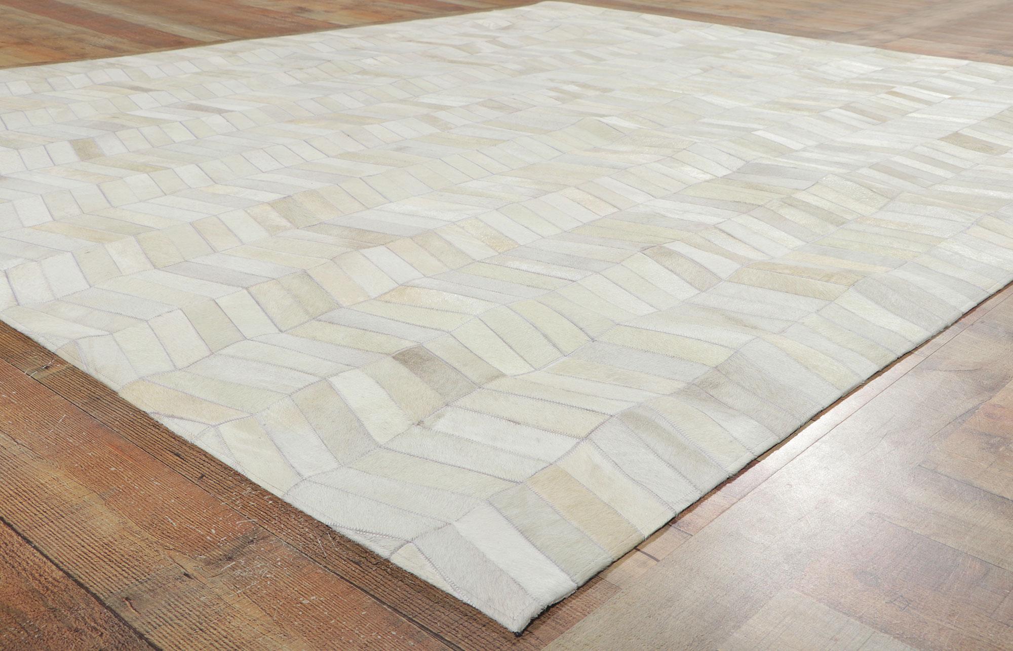 Zeitgenössischer Patchwork-Kuhfellteppich mit modernem Stil (21. Jahrhundert und zeitgenössisch) im Angebot