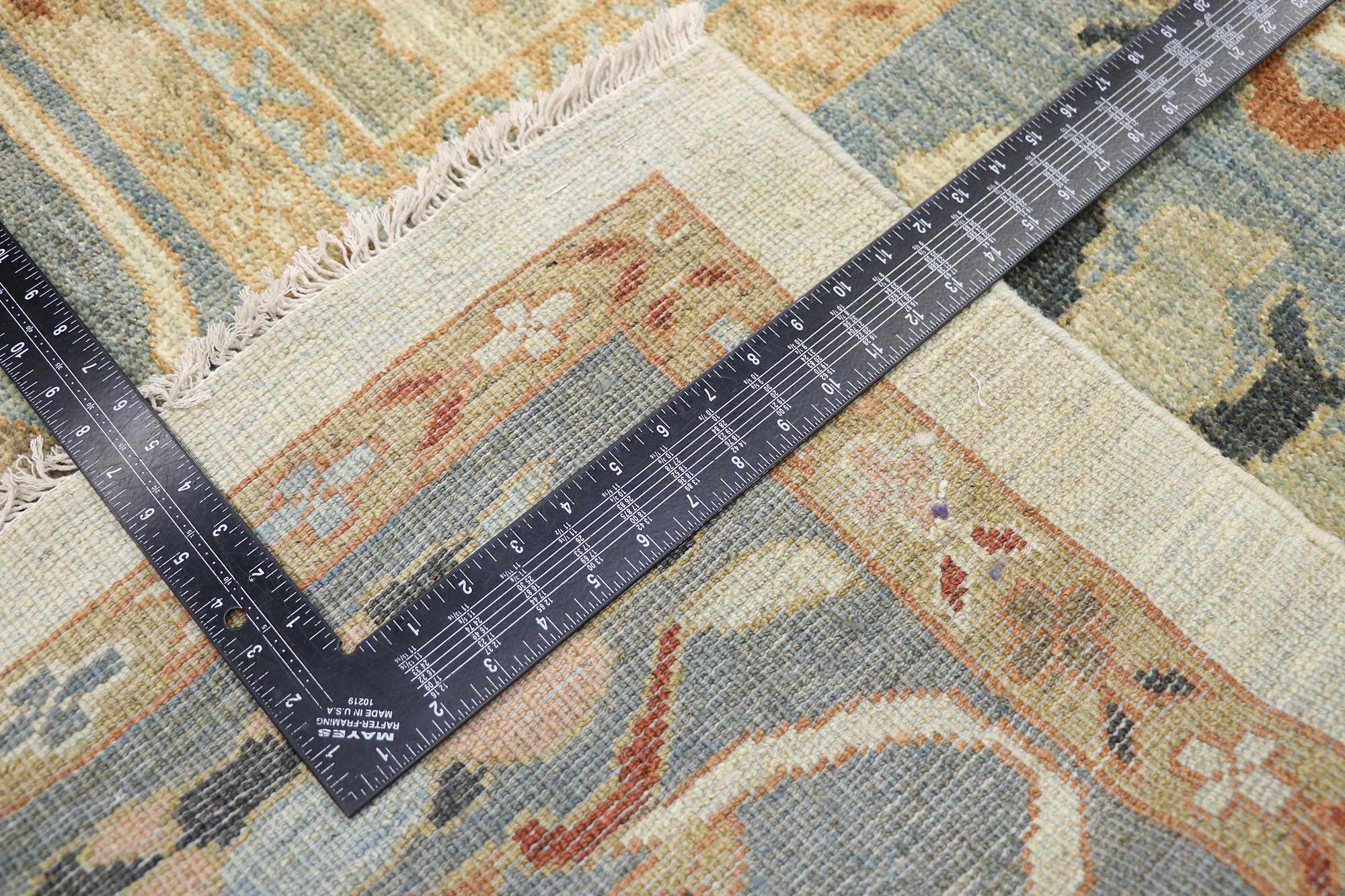 New Contemporary Persian Sultanabad Rug with Modern Transitional Style im Zustand „Neu“ im Angebot in Dallas, TX