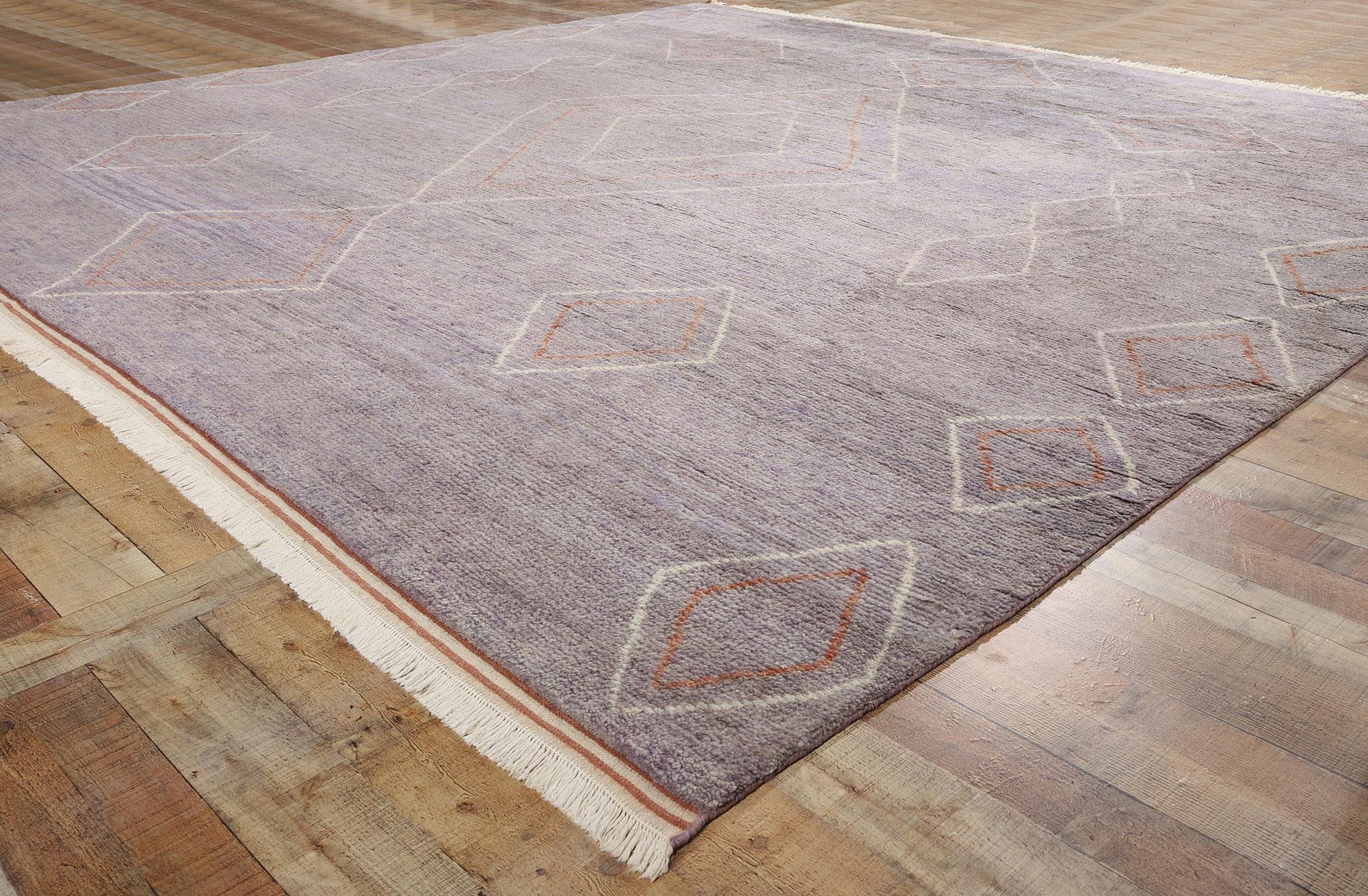 XXI secolo e contemporaneo Nuovo tappeto marocchino viola contemporaneo, l'incanto tribale incontra lo stile Boho Chic in vendita