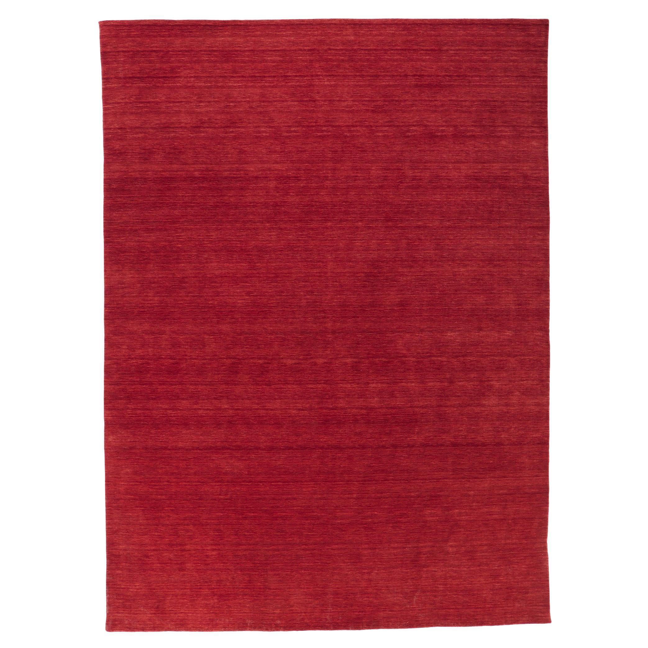 Nouveau tapis rouge contemporain de style moderne