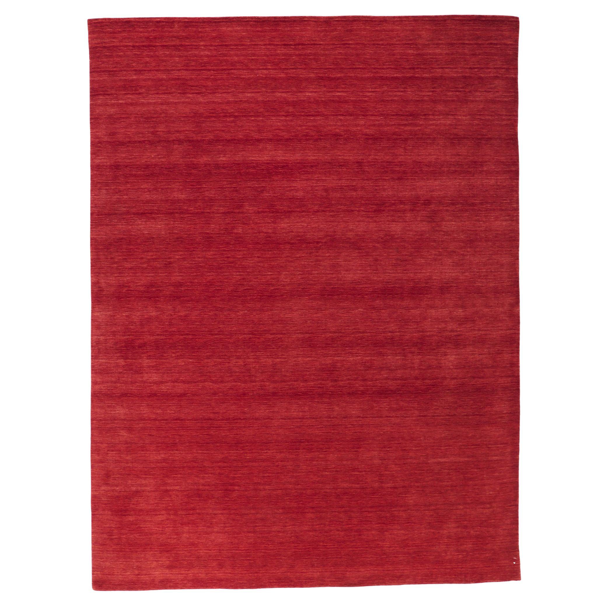 Zeitgenössischer roter Teppich im modernen Stil