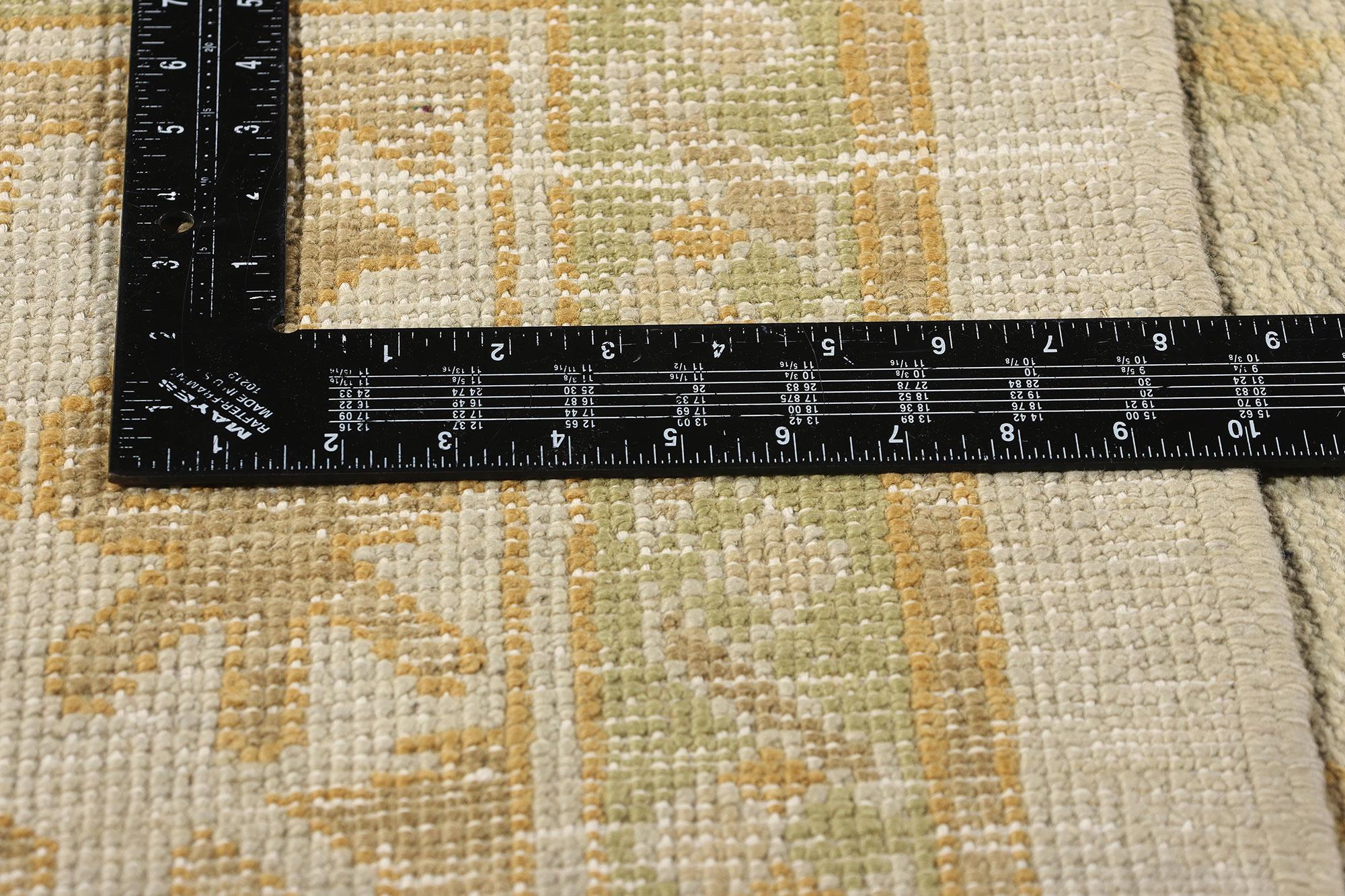 New Contemporary Türkischer Khotan-Teppich, 10'03 x 14'04 (Wolle) im Angebot