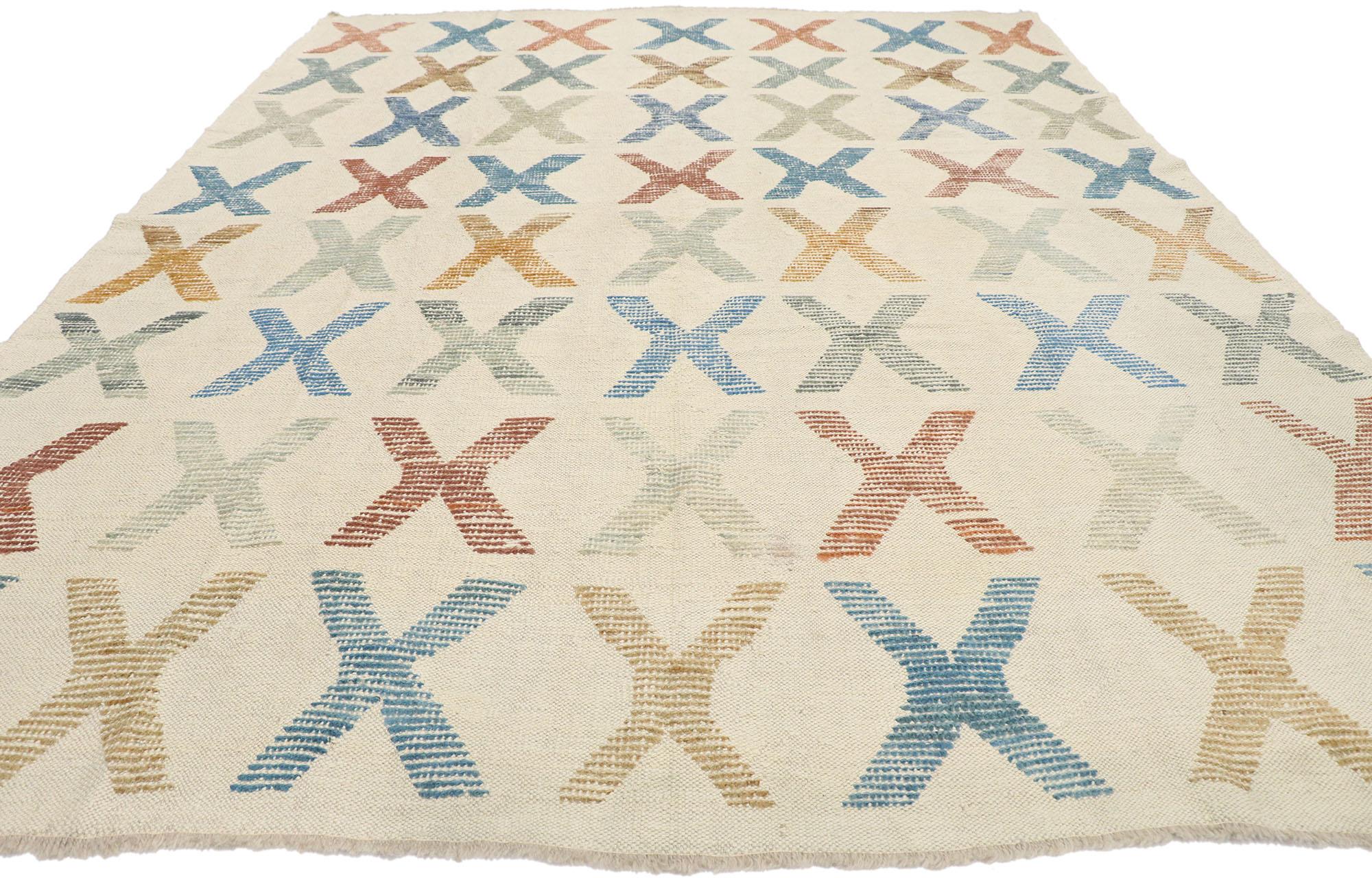 New Contemporary Turkish Kilim Area Rug with Tribal Boho Chic Style In New Condition For Sale In Dallas, TX