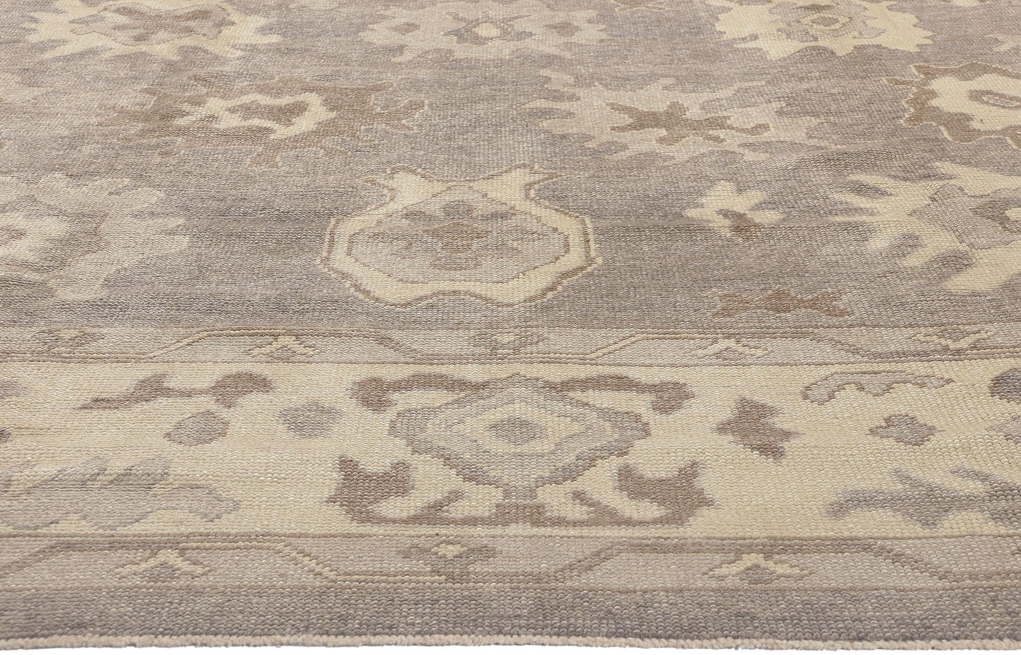 Moderner grauer türkischer Oushak-Teppich in Grau, Subtle Shibui Meets Biophilic Design, modern (Handgeknüpft) im Angebot