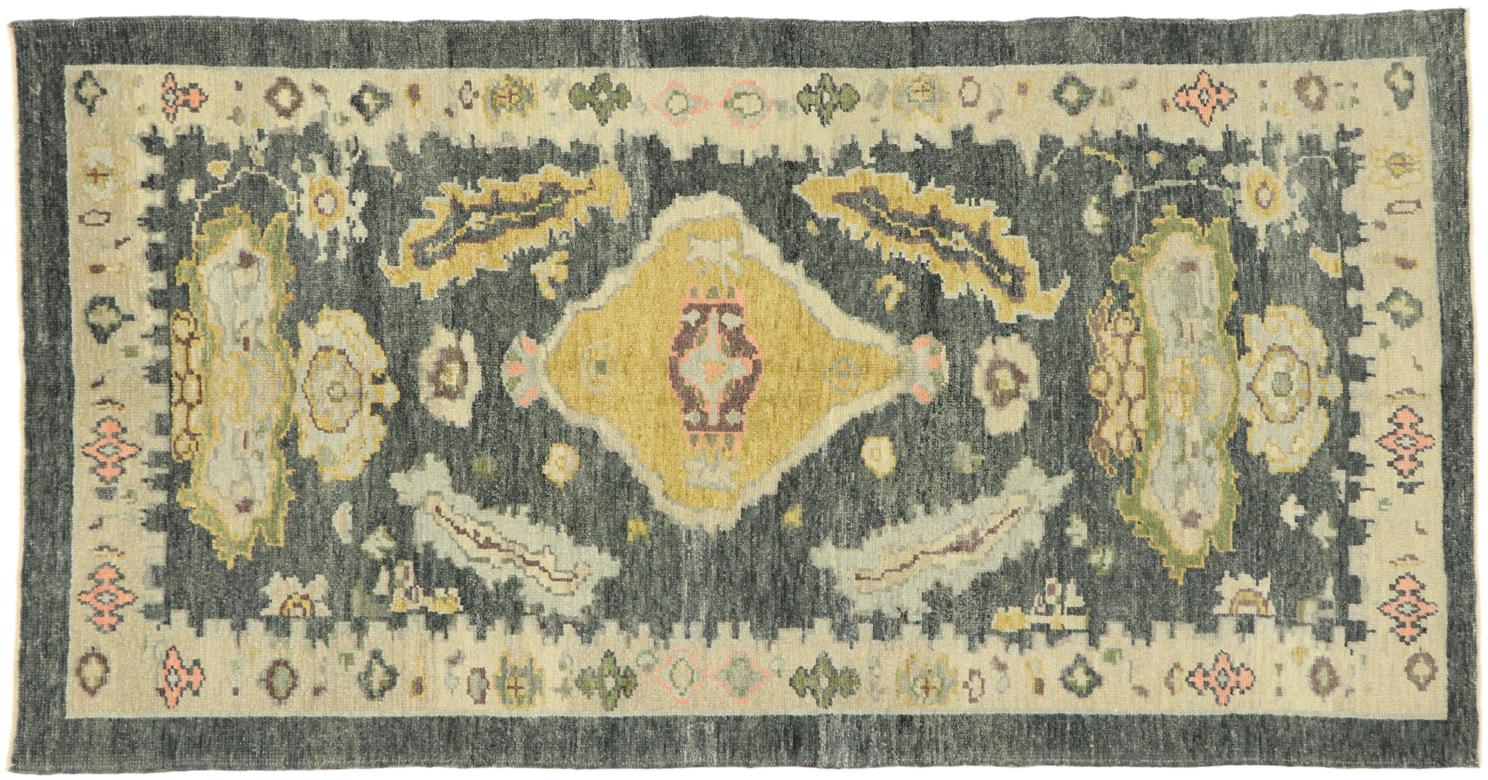 New Contemporary Turkish Oushak Gallery Rug with Modern Style For Sale 4