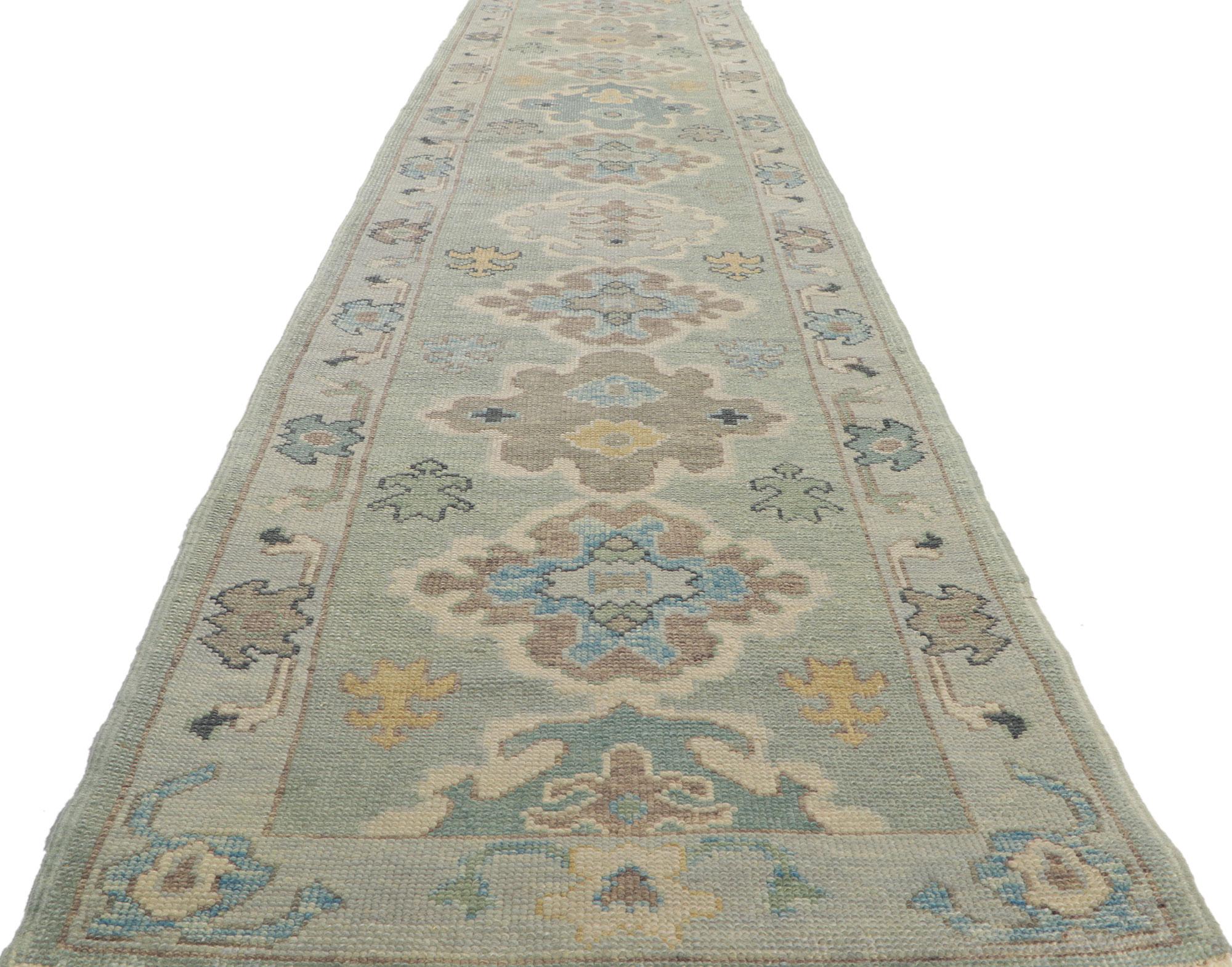 New Contemporary Turkish Oushak Hallway Runner with Modern Style In Good Condition In Dallas, TX