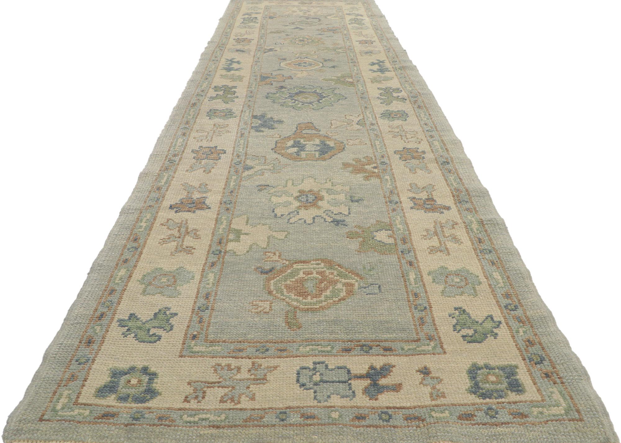 New Contemporary Turkish Oushak Hallway Runner with Modern Style In New Condition For Sale In Dallas, TX