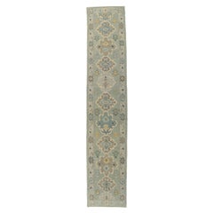 Nouveau tapis de couloir contemporain turc Oushak avec style moderne