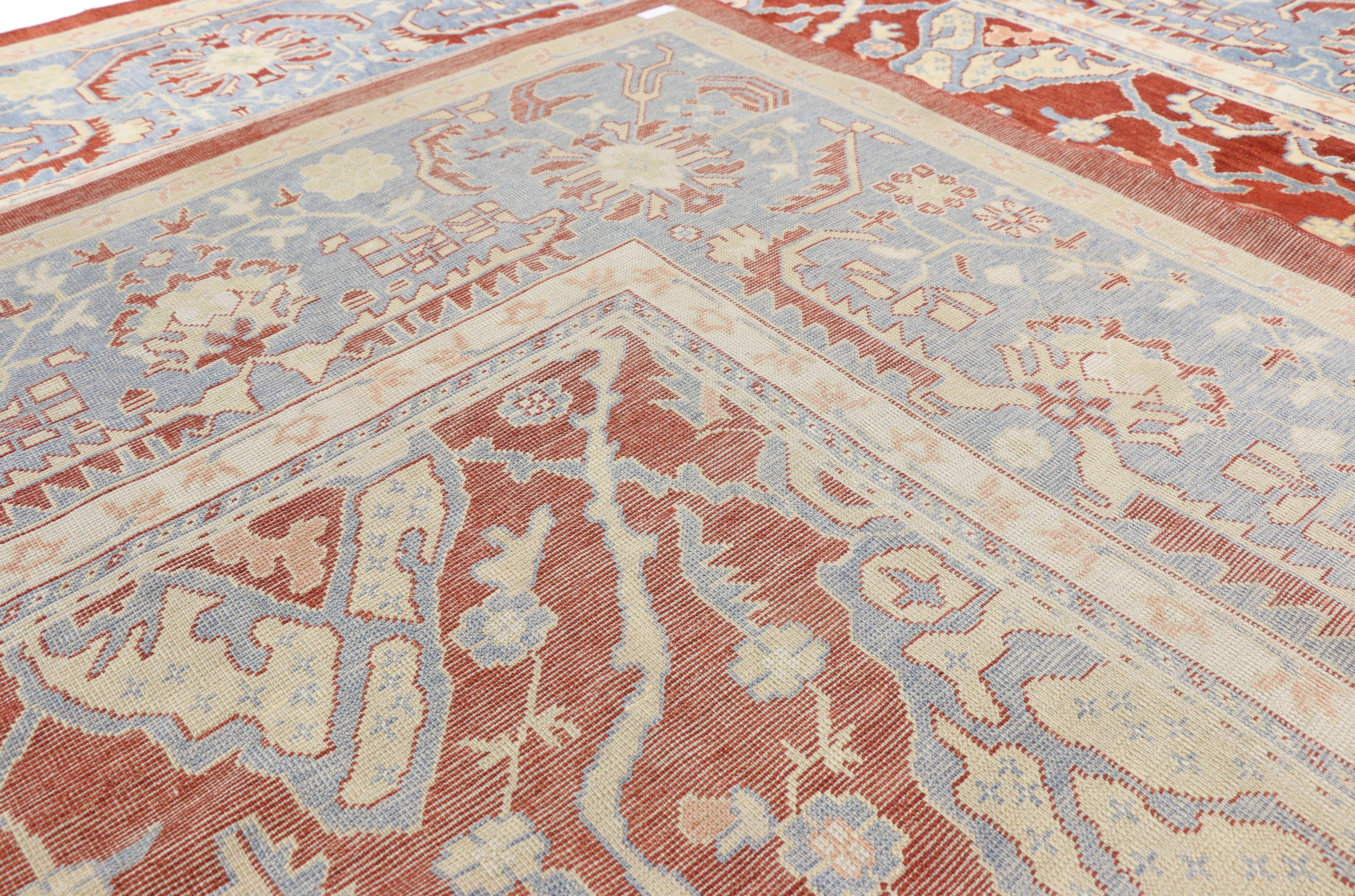 Noué à la main Nouveau tapis turc contemporain d'Oushak avec style colonial américain moderne  en vente