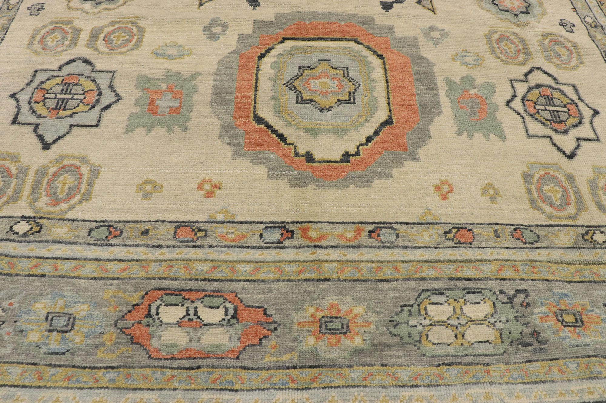 Zeitgenössischer türkischer Oushak-Teppich im modernen Arts & Crafts-Stil (Handgeknüpft) im Angebot