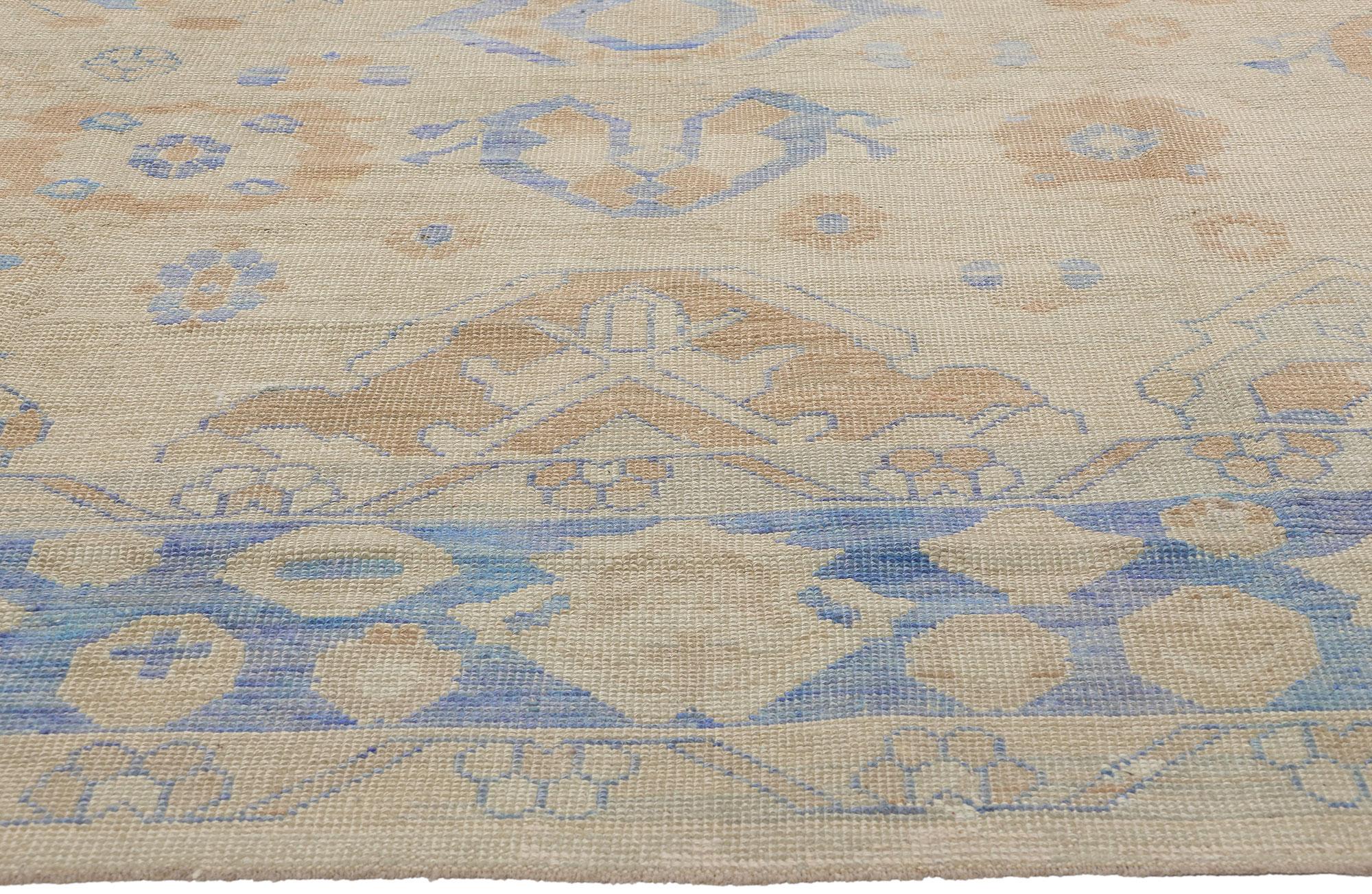 Annodato a mano Un nuovo tappeto Oushak turco contemporaneo dallo stile moderno in vendita