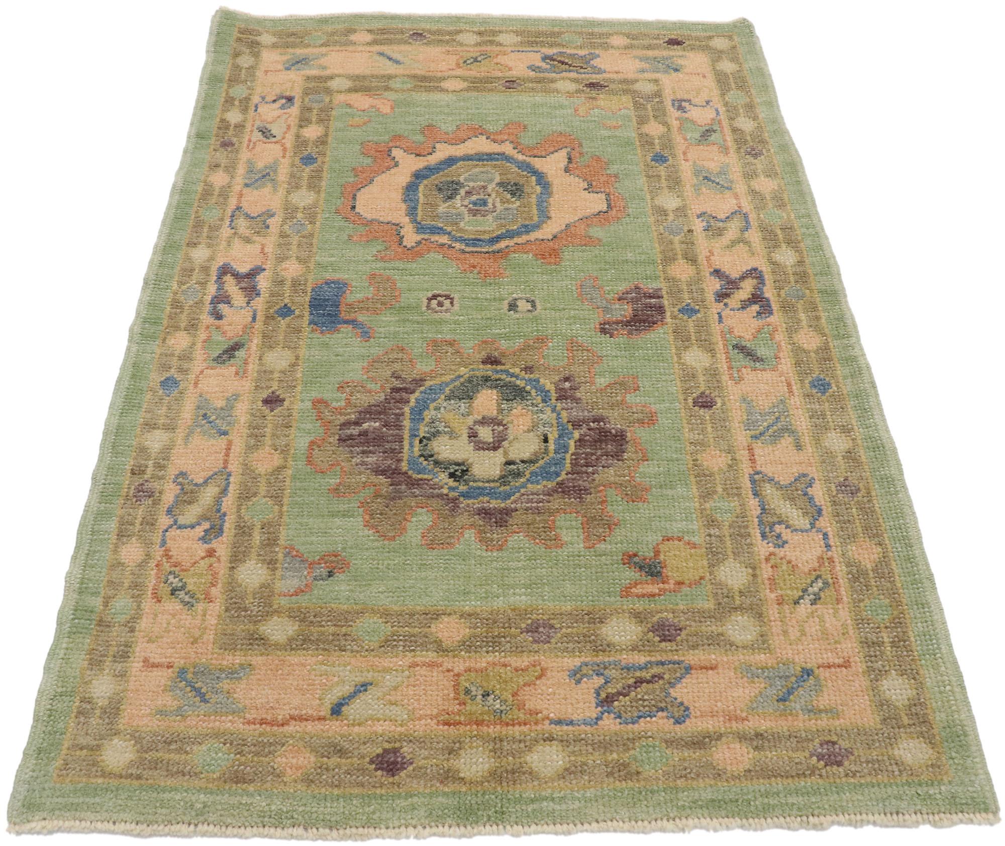 New Contemporary Turkish Oushak Rug with Modern Style and Pastel Colors In New Condition In Dallas, TX