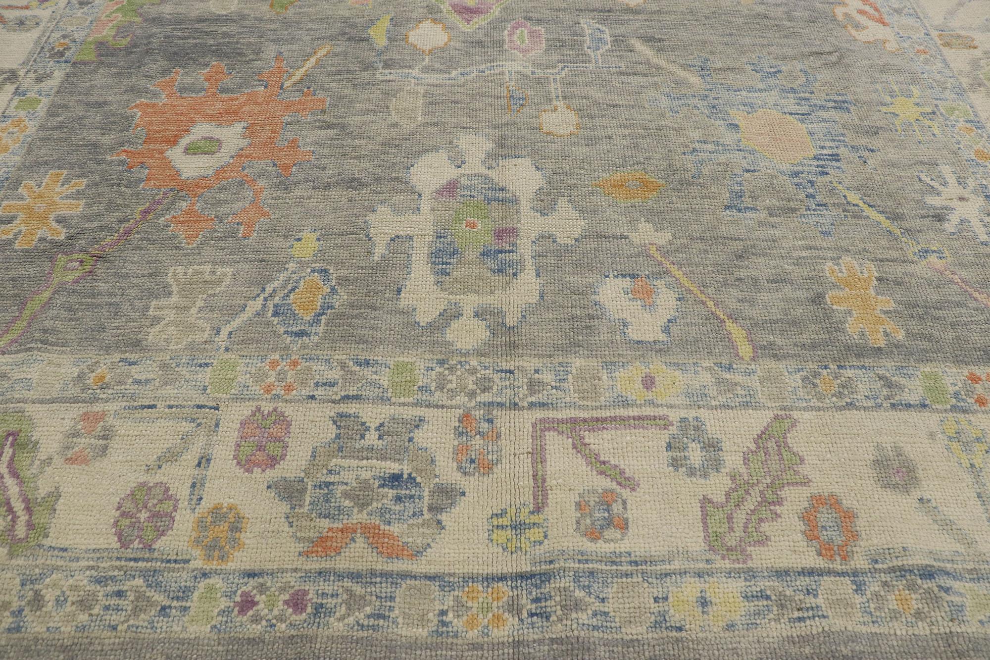 New Contemporary Turkish Oushak Rug with Modern Style In New Condition For Sale In Dallas, TX
