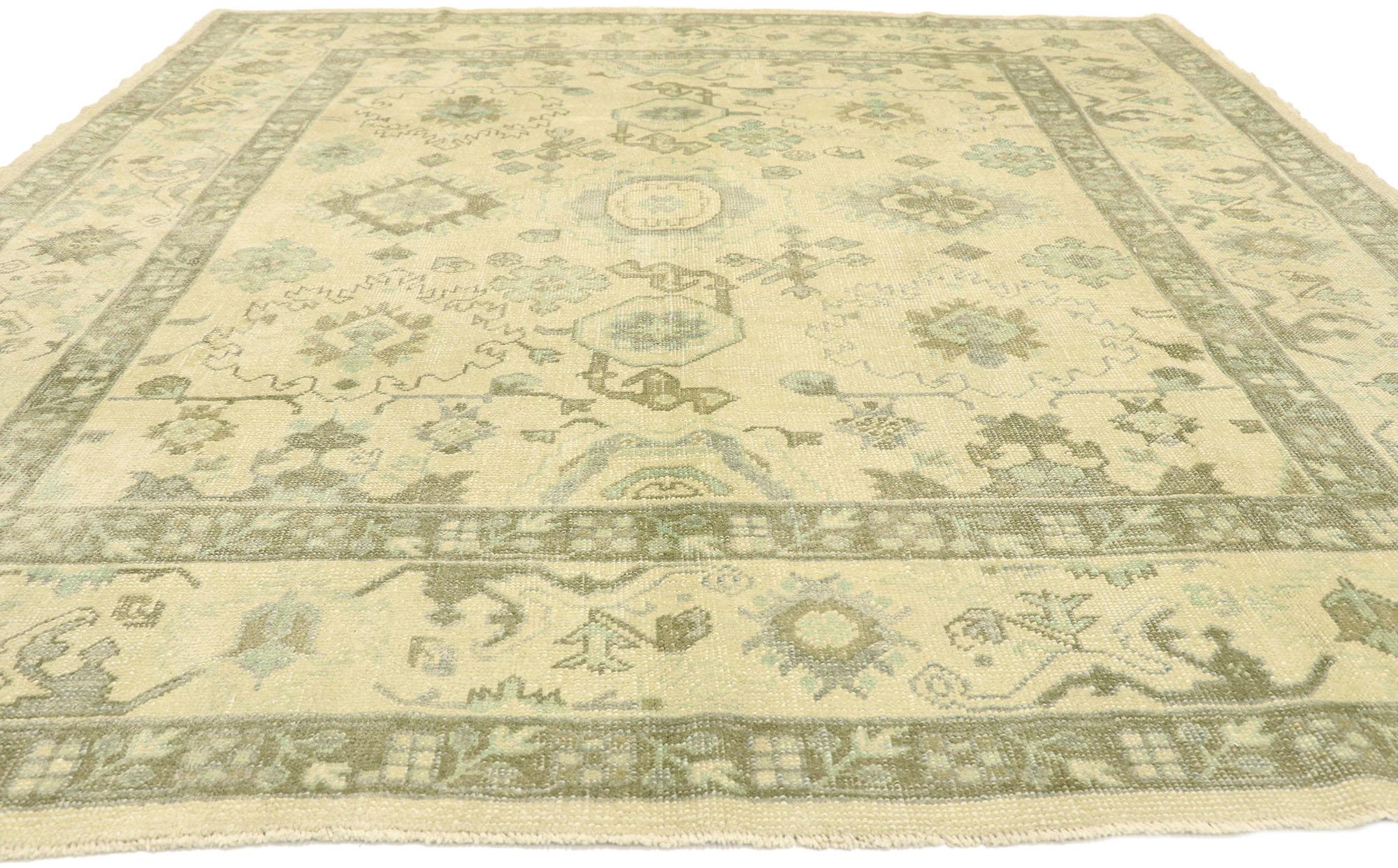 Turc Nouveau tapis contemporain turc Oushak au style moderne:: transitionnel et côtier en vente