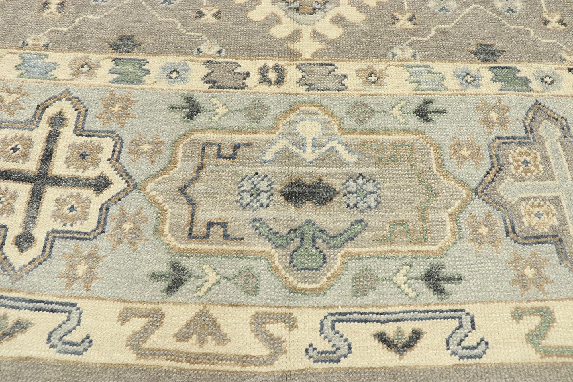 New Contemporary Turkish Oushak Rug with Modern Transitional Style In New Condition For Sale In Dallas, TX
