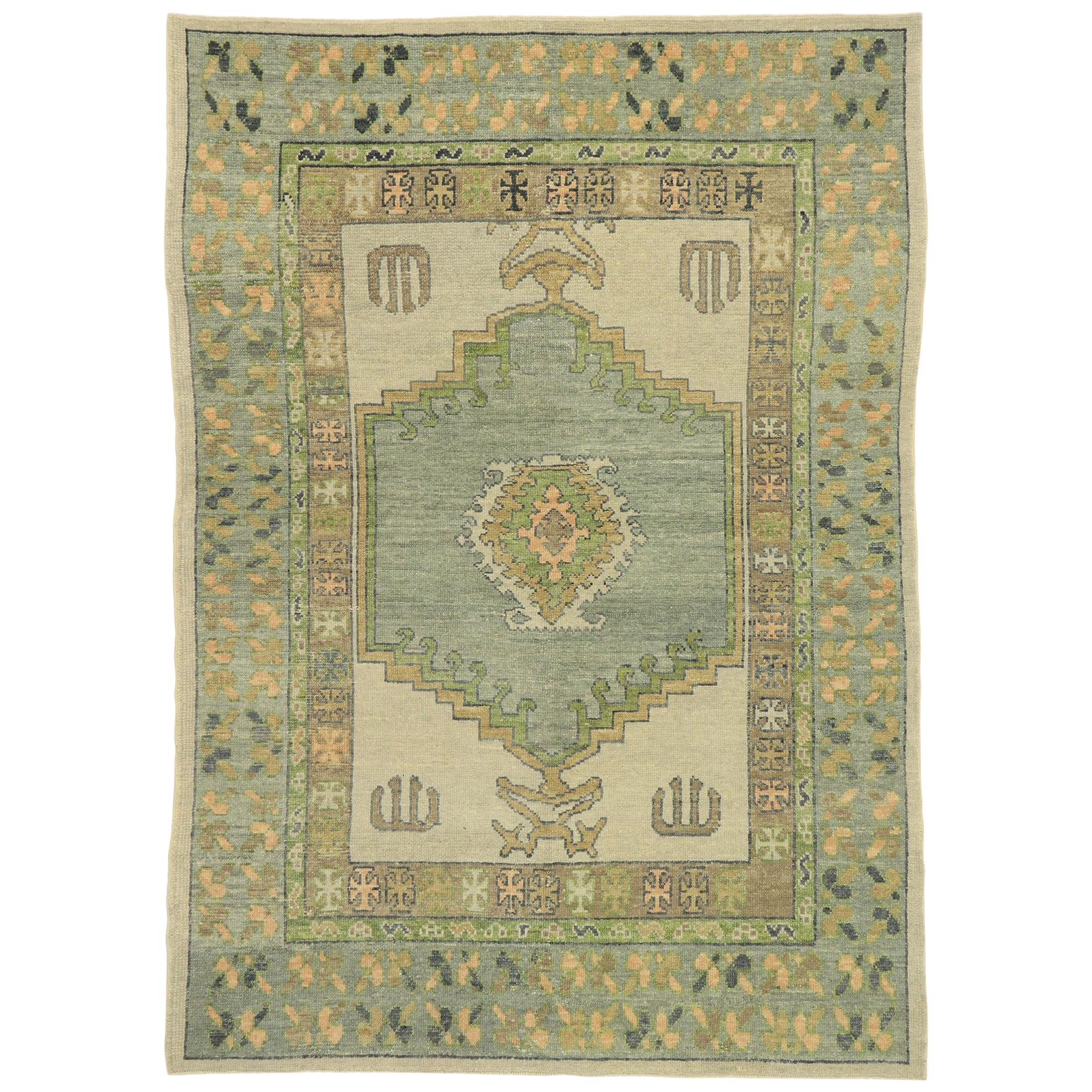 Zeitgenössischer türkischer Oushak-Teppich mit modernem Stammes-Boho-Chic-Stil