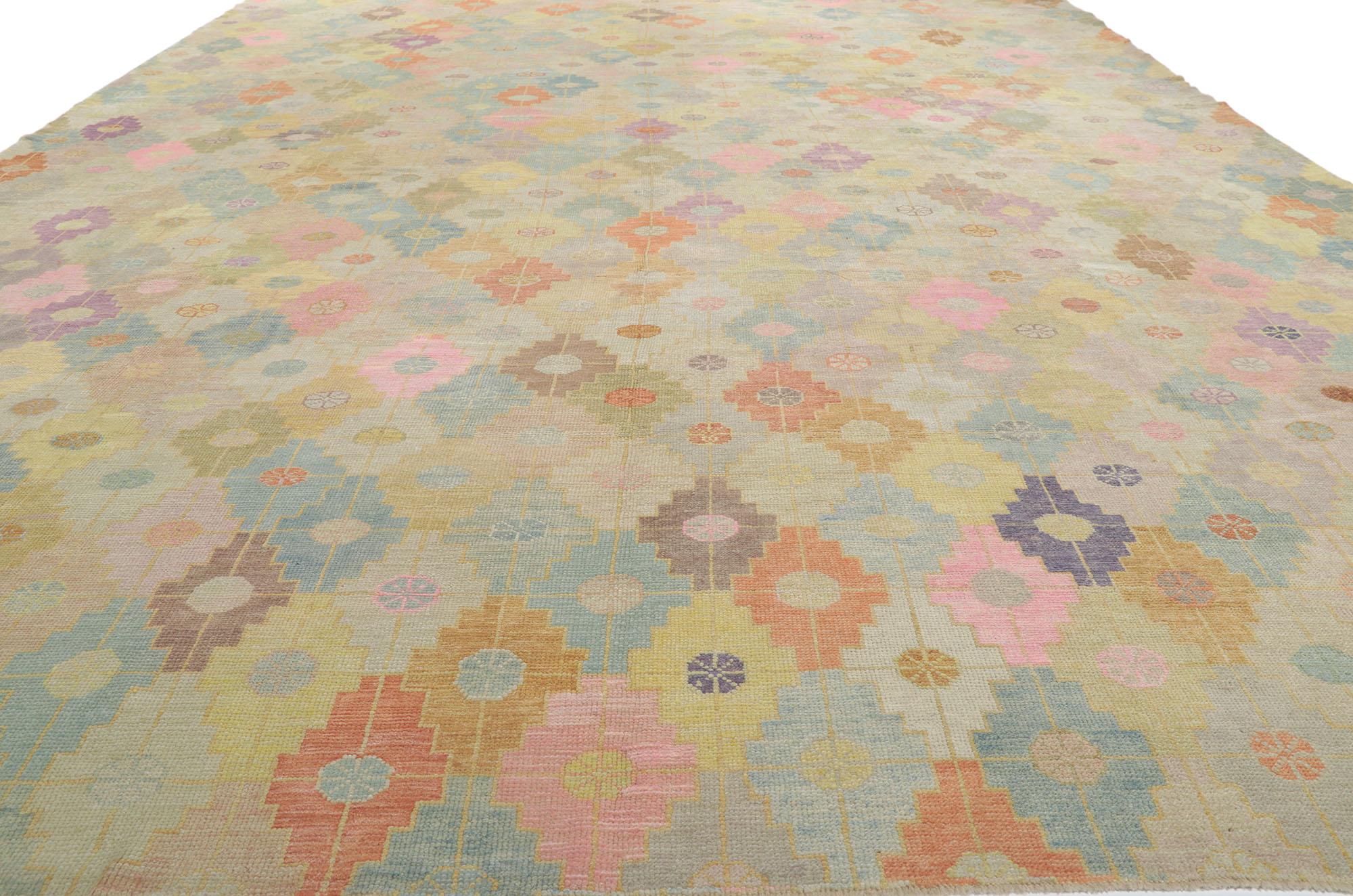 New Contemporary Turkish Oushak Rug with Pastel Colors In New Condition For Sale In Dallas, TX