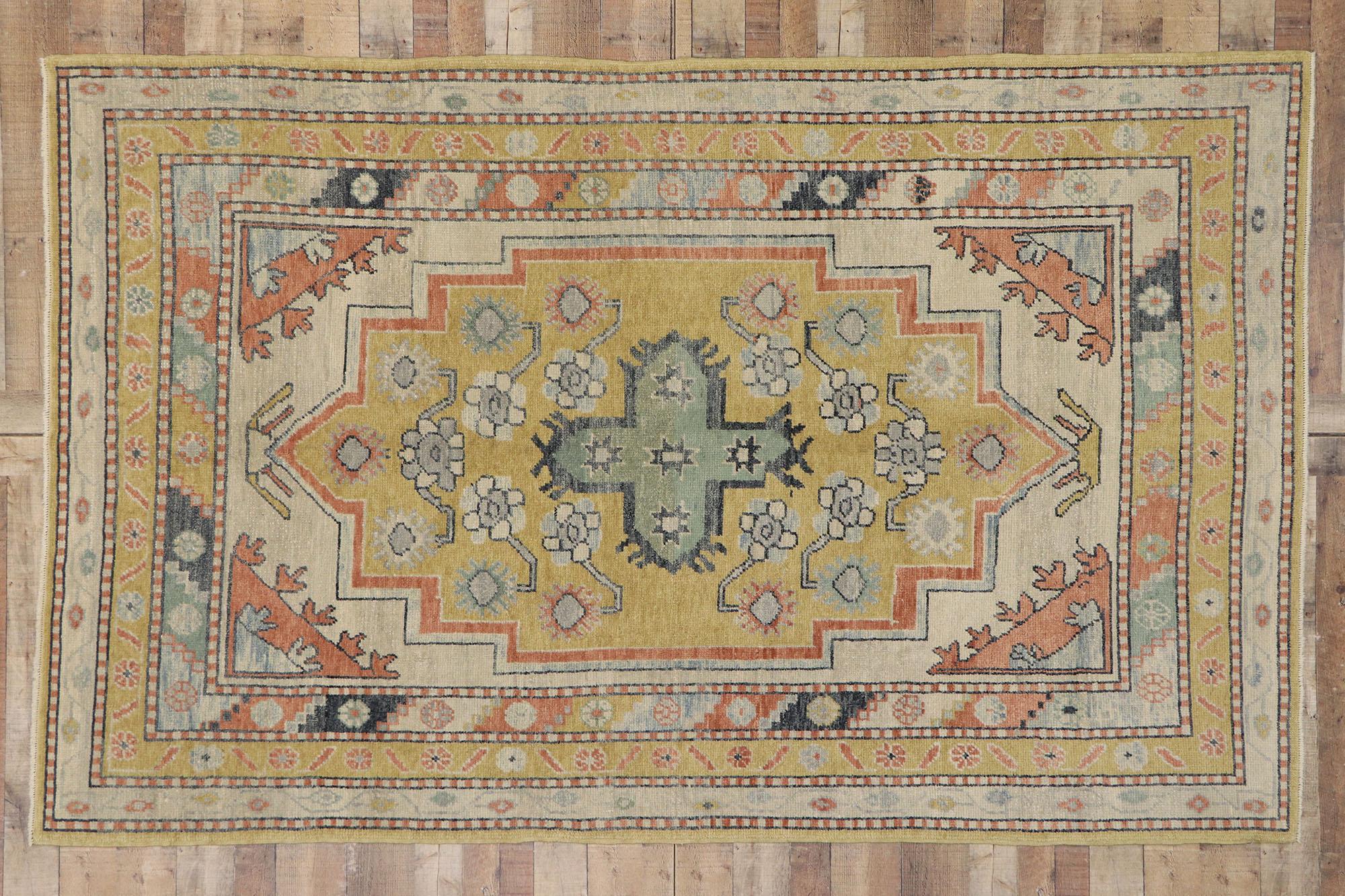 Nouveau tapis turc contemporain d'Oushak avec style postmoderne Arts & Crafts 1