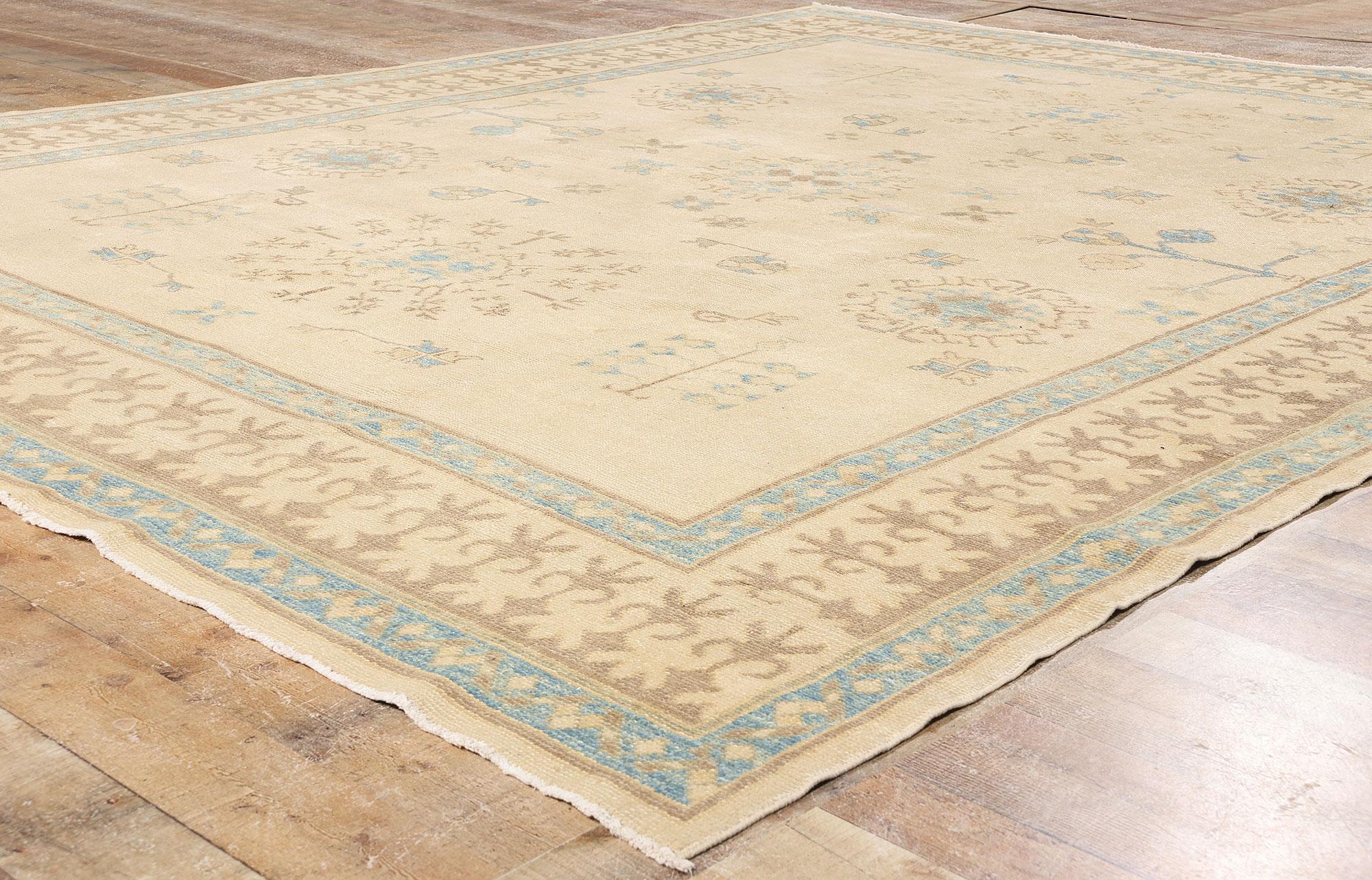 New Contemporary Turkish Oushak Rug with Traditional Style For Sale 2