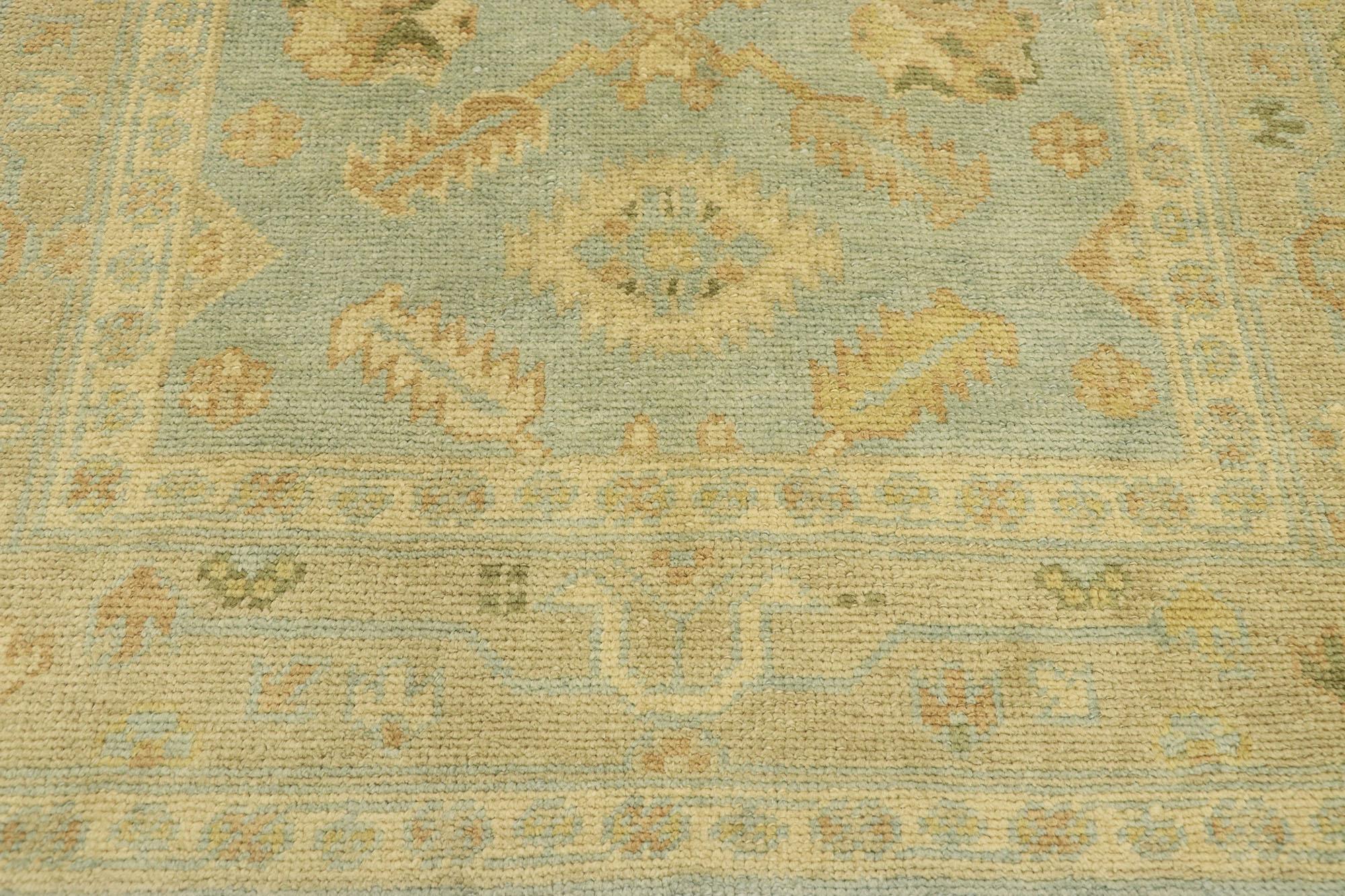 New Contemporary Turkish Oushak Rug with Transitional Coastal Cottage Style In New Condition For Sale In Dallas, TX