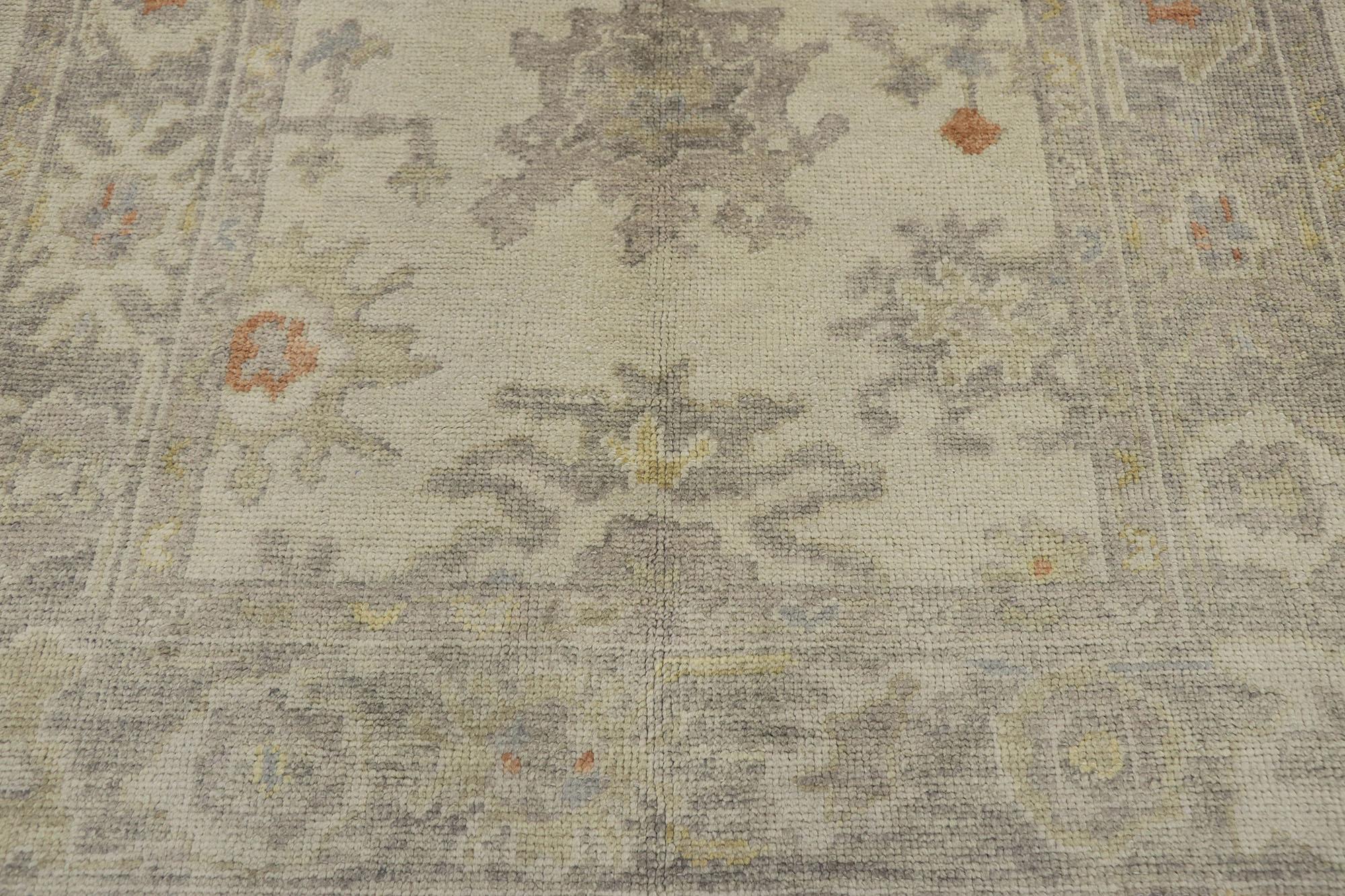 New Contemporary Turkish Oushak Rug with Transitional Style In New Condition For Sale In Dallas, TX
