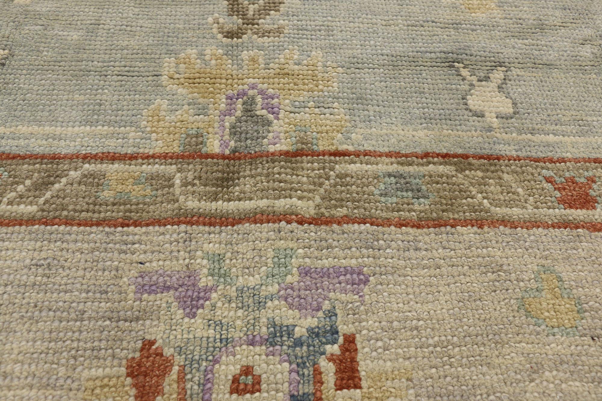 New Contemporary Turkish Oushak Rug with Transitional Style In New Condition In Dallas, TX