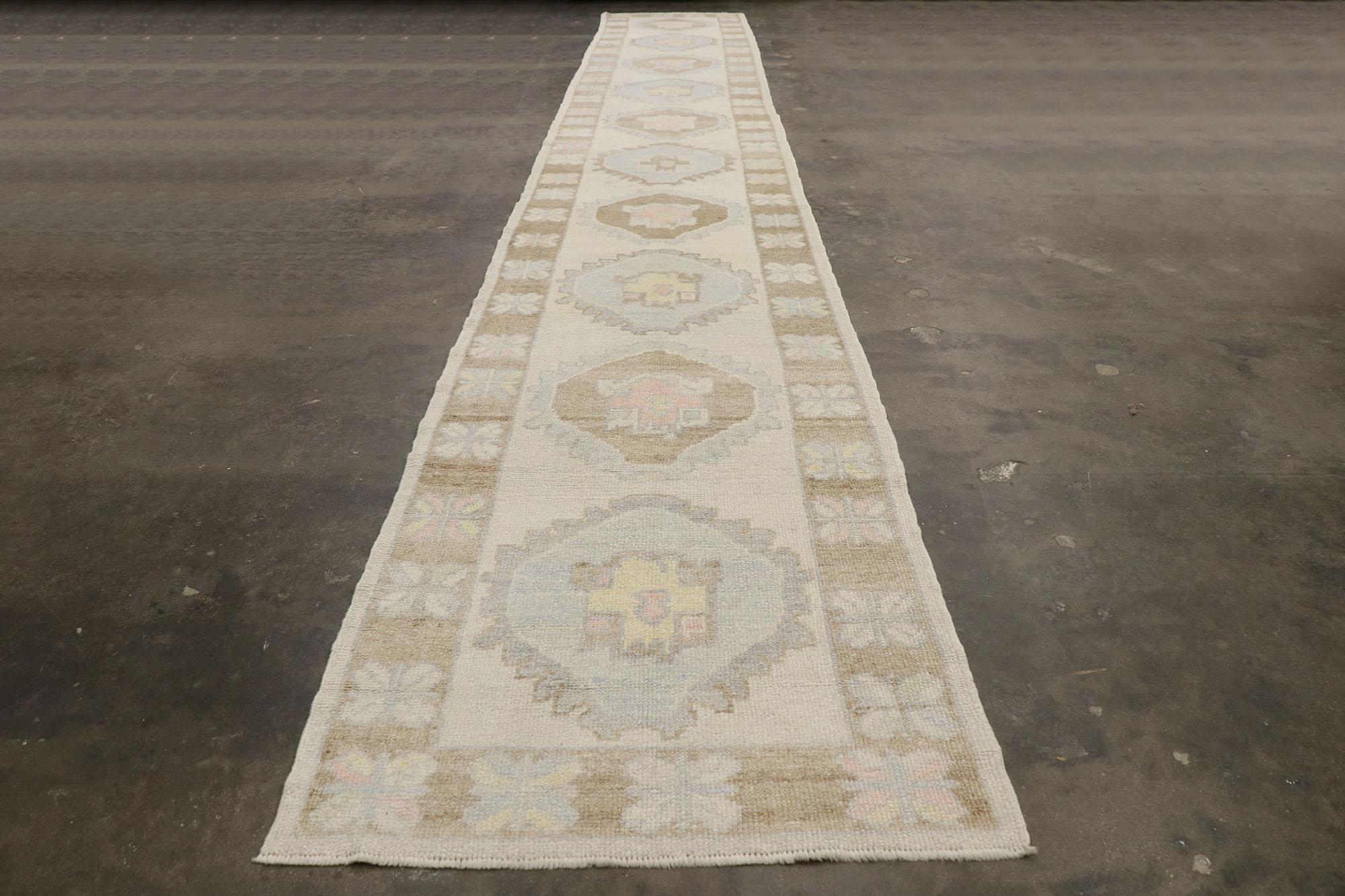 New Contemporary Turkish Oushak Runner with Modern Style For Sale 1