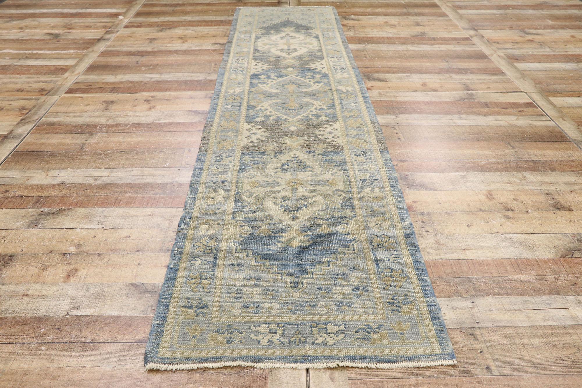 Laine Nouveau tapis de couloir contemporain turc Oushak de style moderne en vente