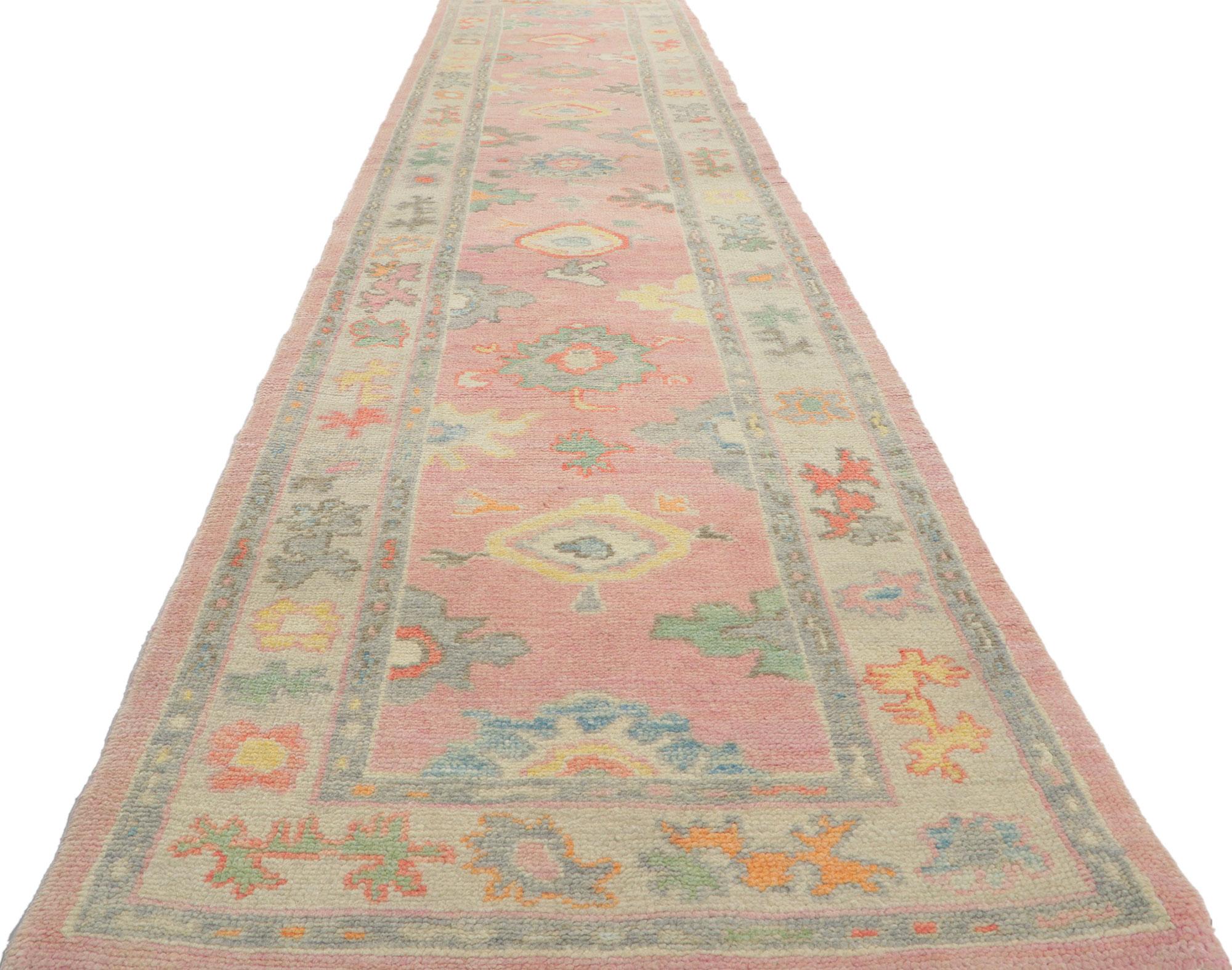 New Contemporary Turkish Pink Oushak Runner with Modern Style In New Condition In Dallas, TX