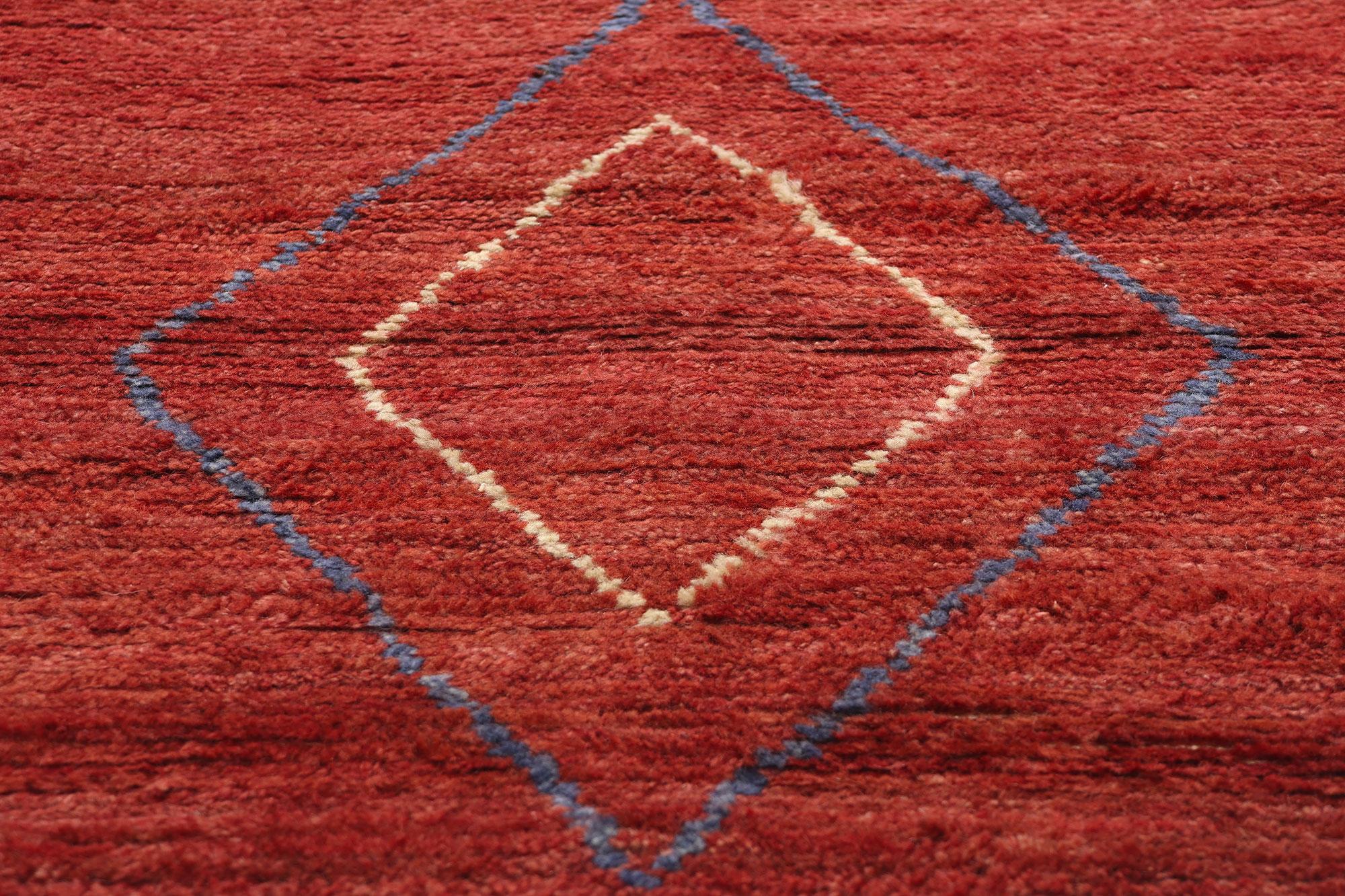 Noué à la main Tapis marocain rouge moderne Crimson Nomad, 08'01 x 10'00 en vente