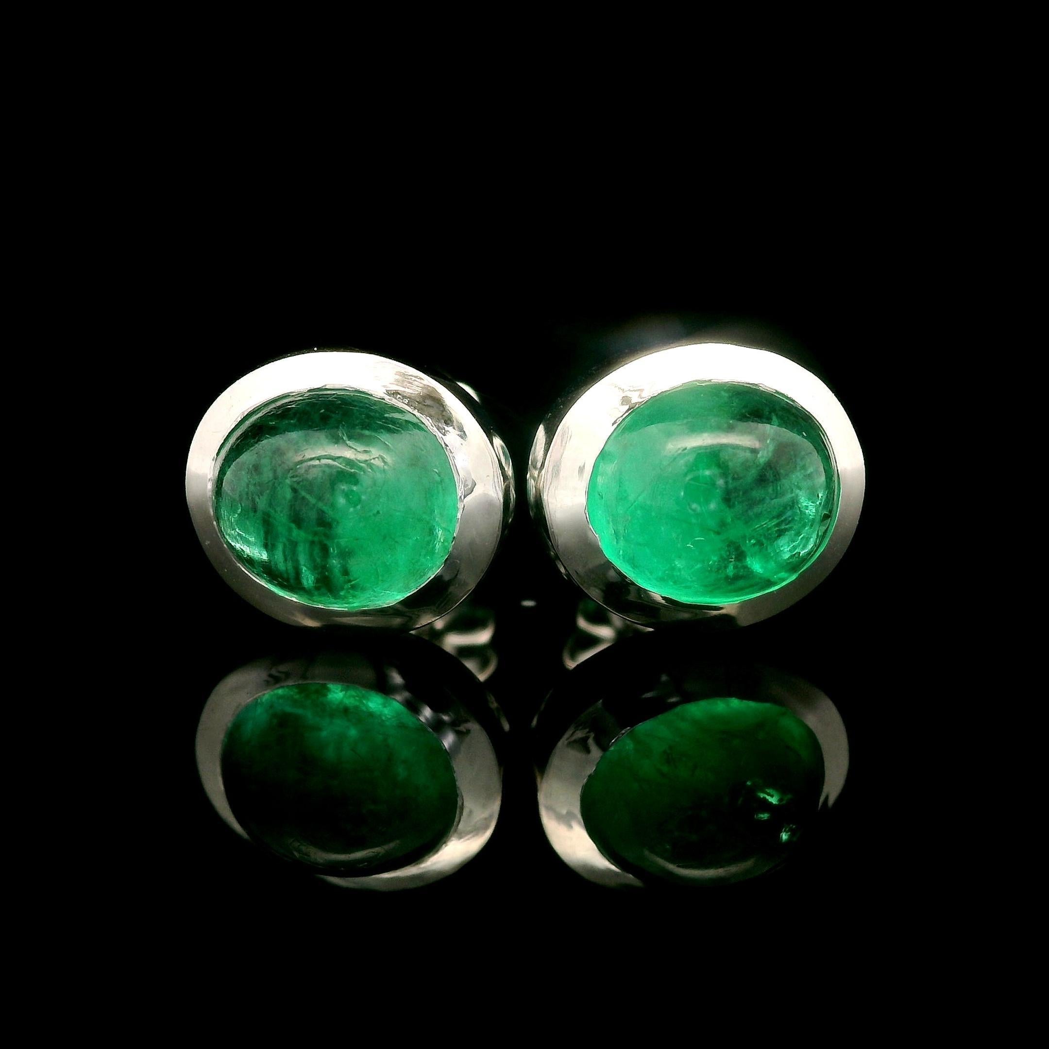 Clous d'oreilles sur mesure en or blanc 14 carats avec cabochon ovale et émeraude cabochon 3,12 ctw en vente 4