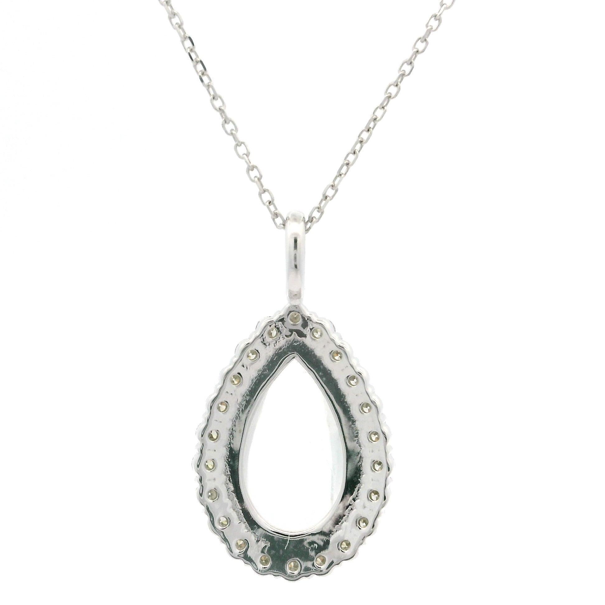 Nouveau collier pendentif en or blanc 14 carats, pierre de lune bleue et diamant en forme de goutte d'eau en vente 5