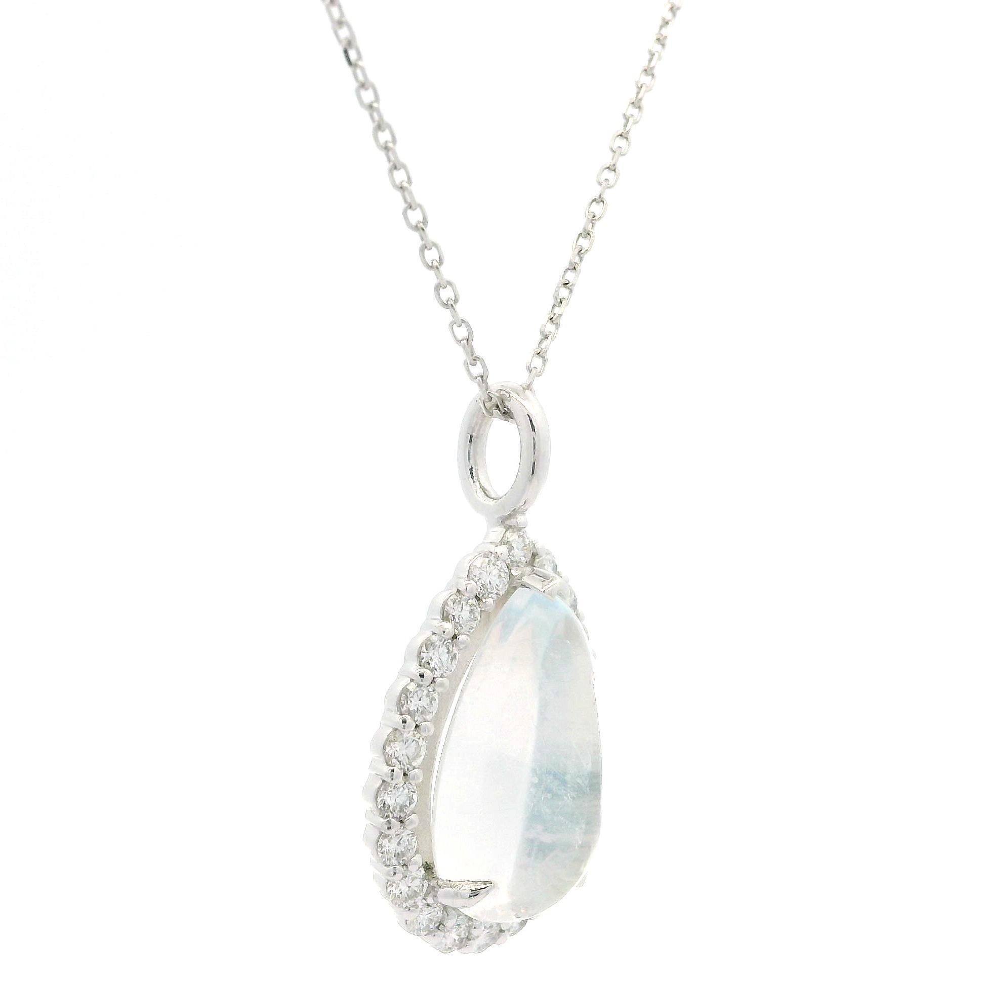 Nouveau collier pendentif en or blanc 14 carats, pierre de lune bleue et diamant en forme de goutte d'eau en vente 3