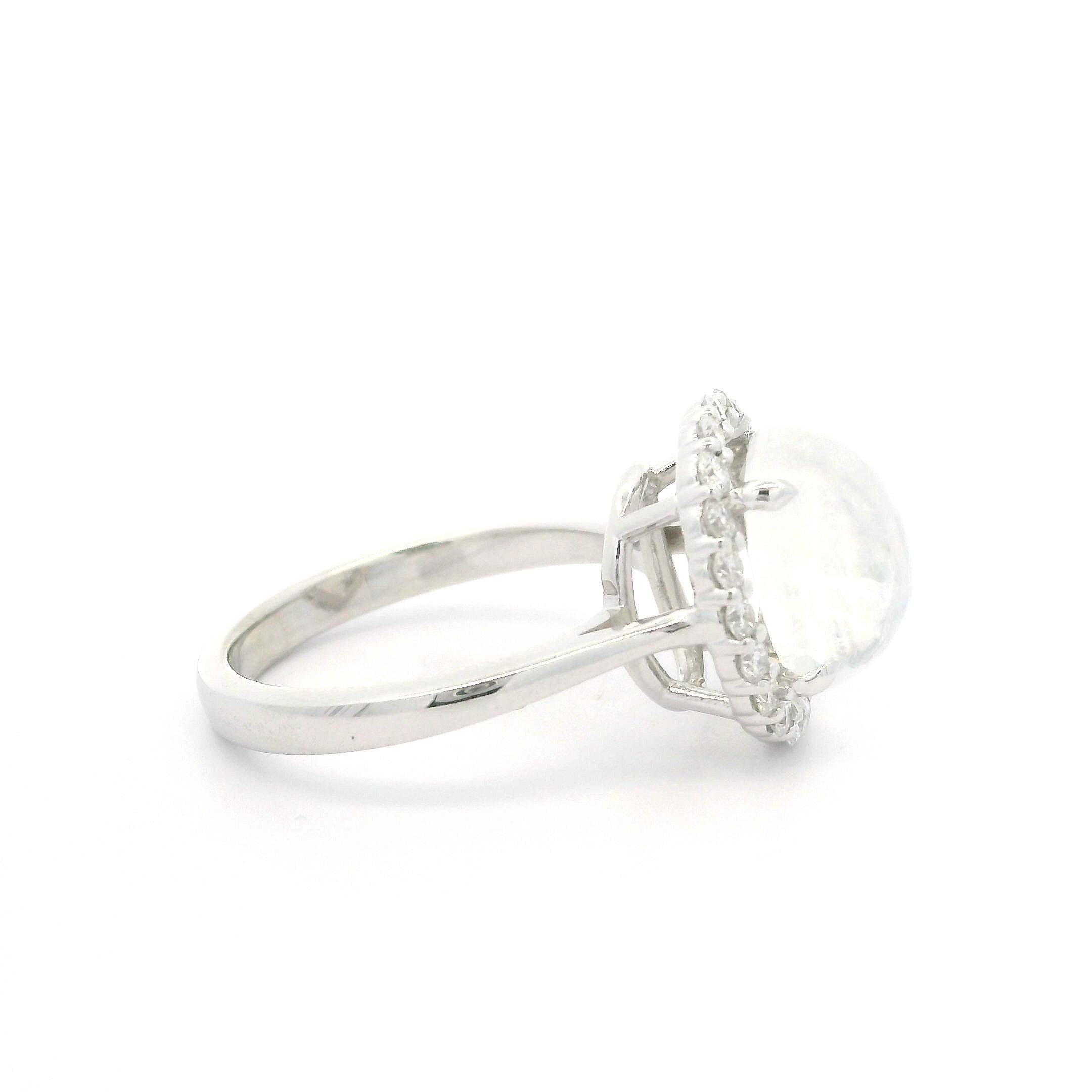 New Custom 14k White Gold High Quality 4.41ctw Moonstone Diamond Halo Ring in vendita 3