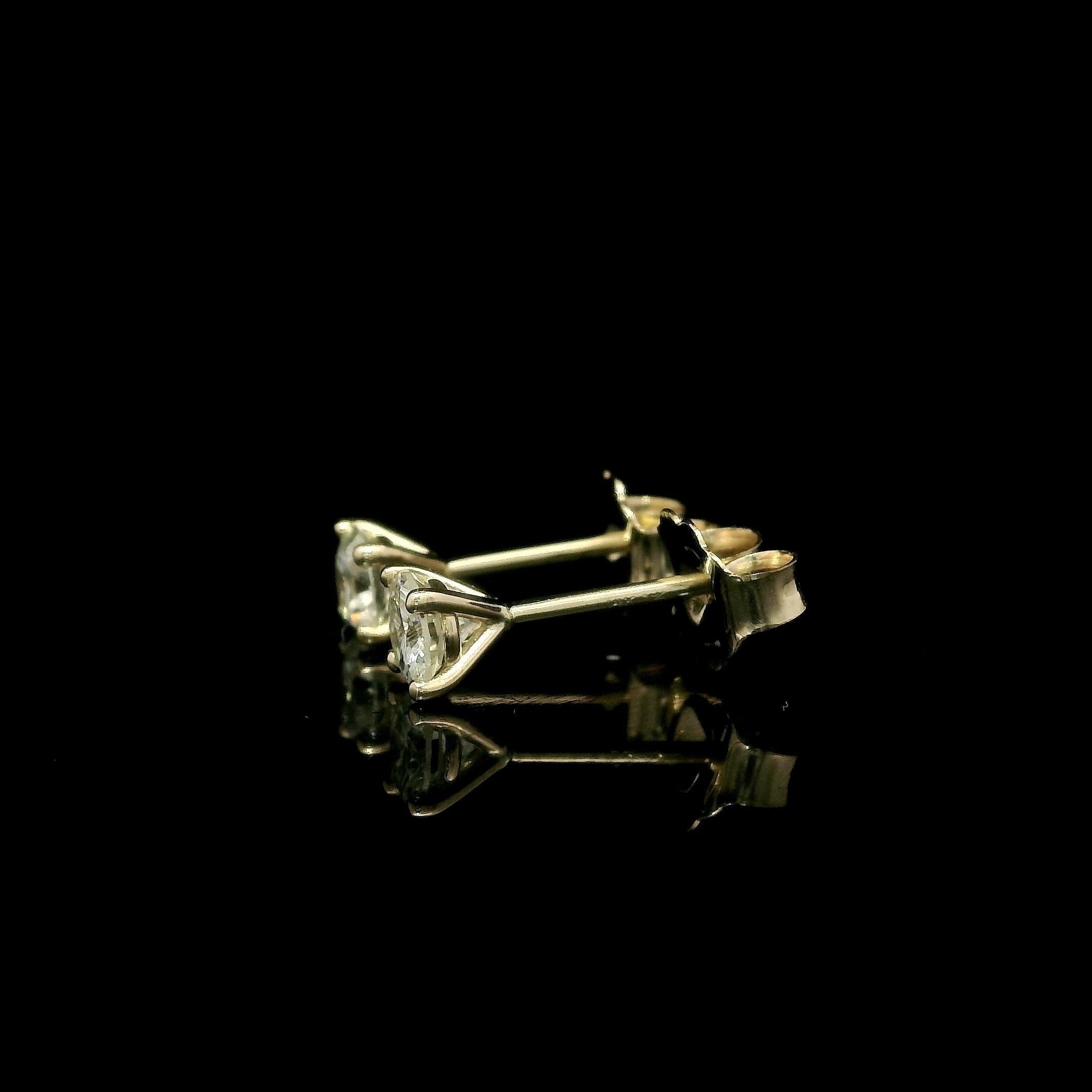 New Custom 14k Yellow Gold 0.42ctw Round Diamond Classic Martini Stud Earrings en vente 1