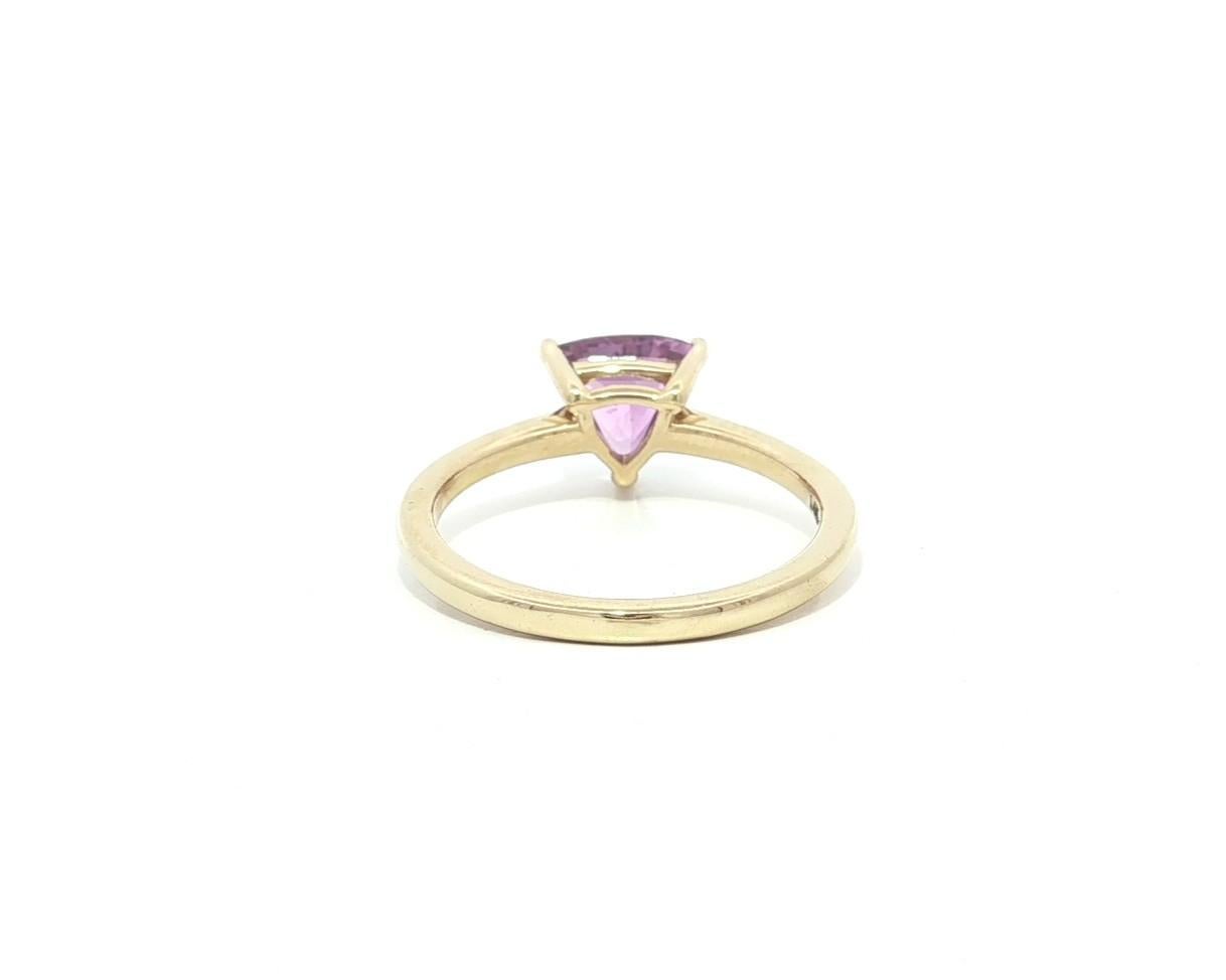 Nuevo anillo solitario de oro amarillo de 14 quilates con 1,35 quilates de trillón de espinela púrpura rosada en venta 8