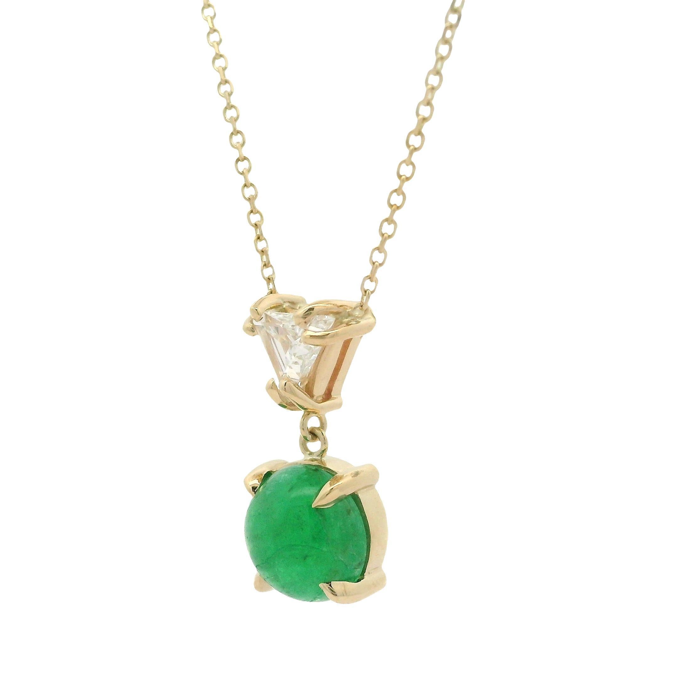 New Custom 1,82ct Cabochon Smaragd & Trillion Diamond Drop Anhänger Halskette im Angebot 3