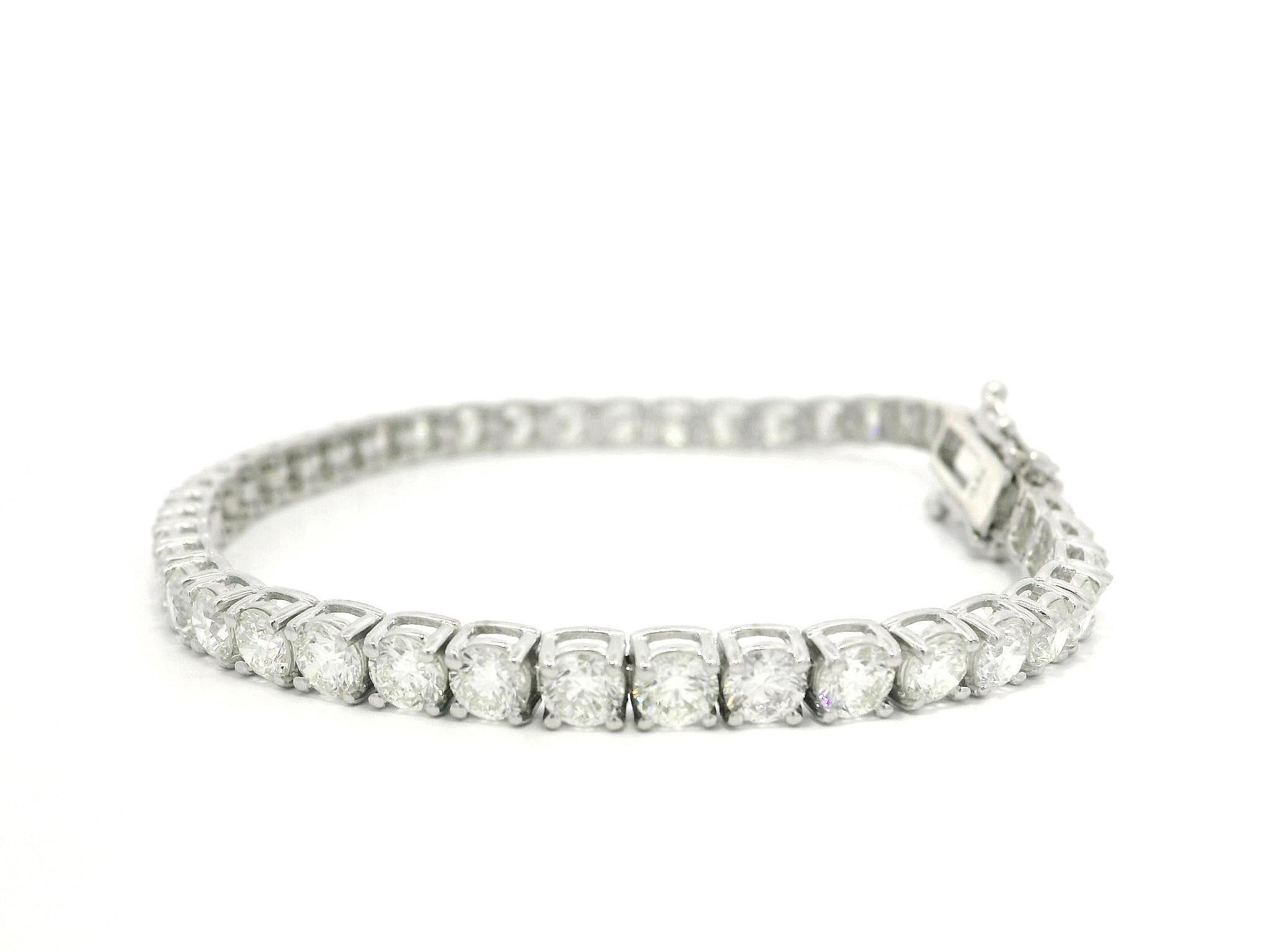 New Custom 18k White Gold 9.07ctw VS Round Diamond Tennis Line Link Bracelet en vente 6