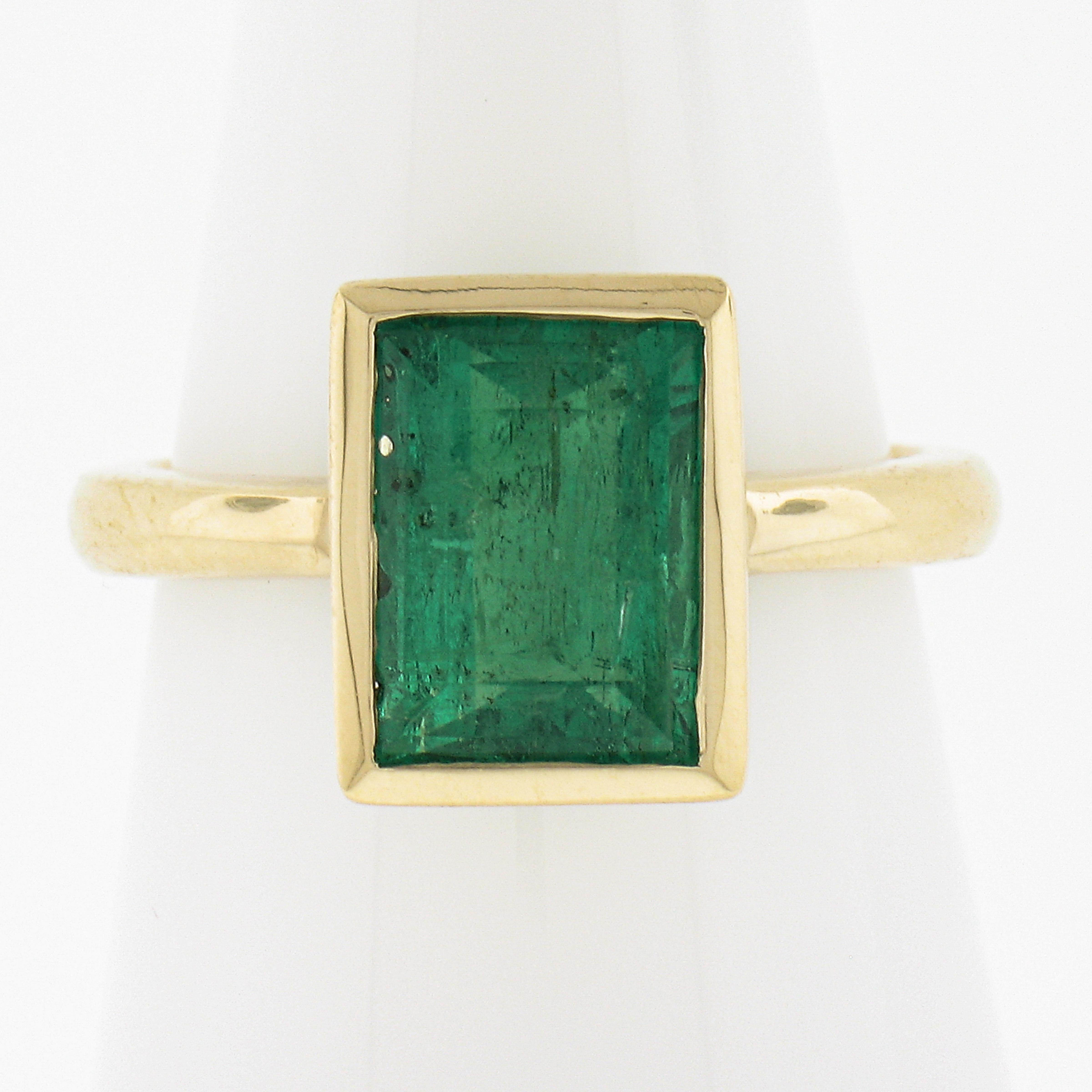 Emerald Cut New Custom Made 18k Gold 2.90ct AGL Colombian Vintage Emerald Solitaire Ring For Sale