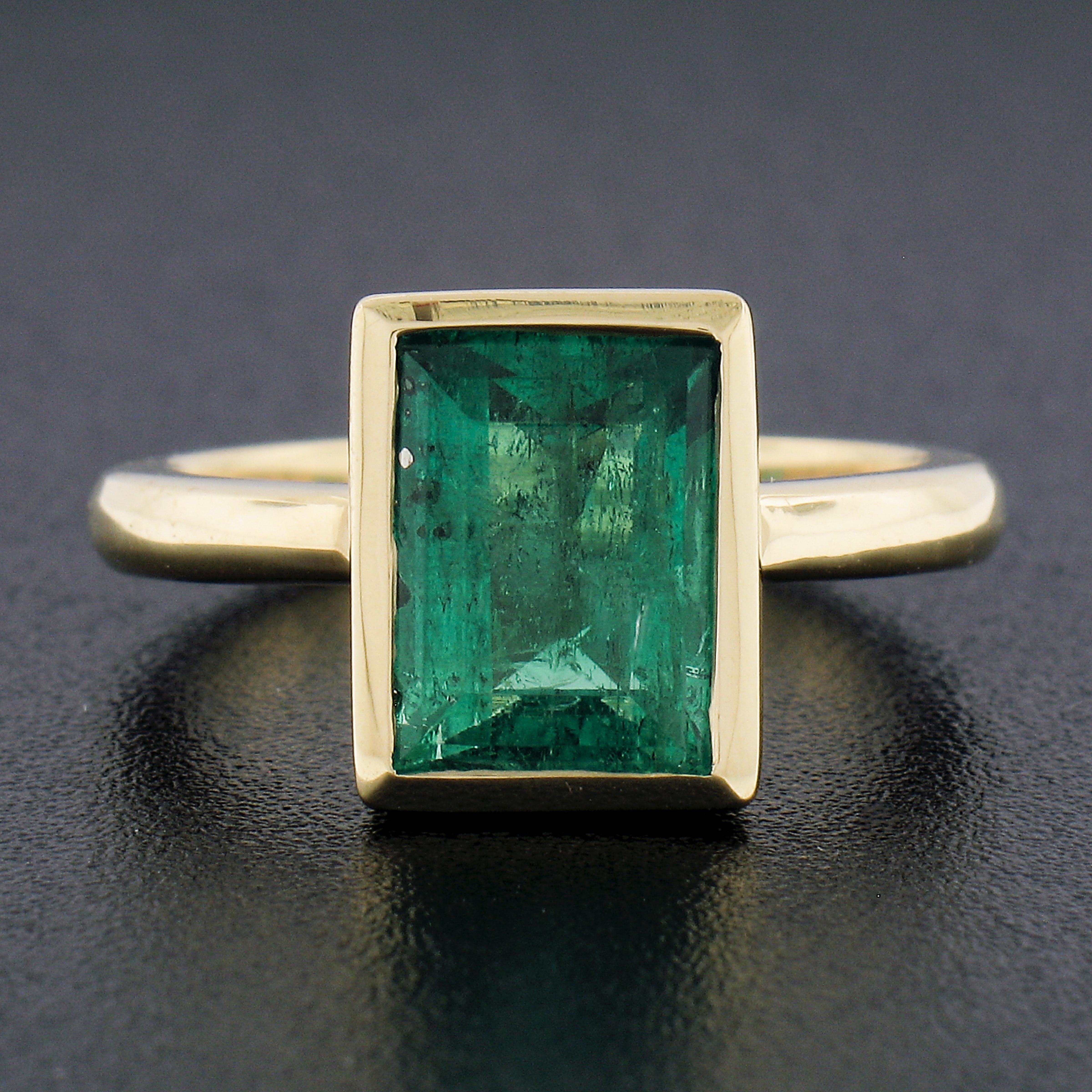 New Custom Made 18k Gold 2.90ct AGL Colombian Vintage Emerald Solitaire Ring In New Condition For Sale In Montclair, NJ