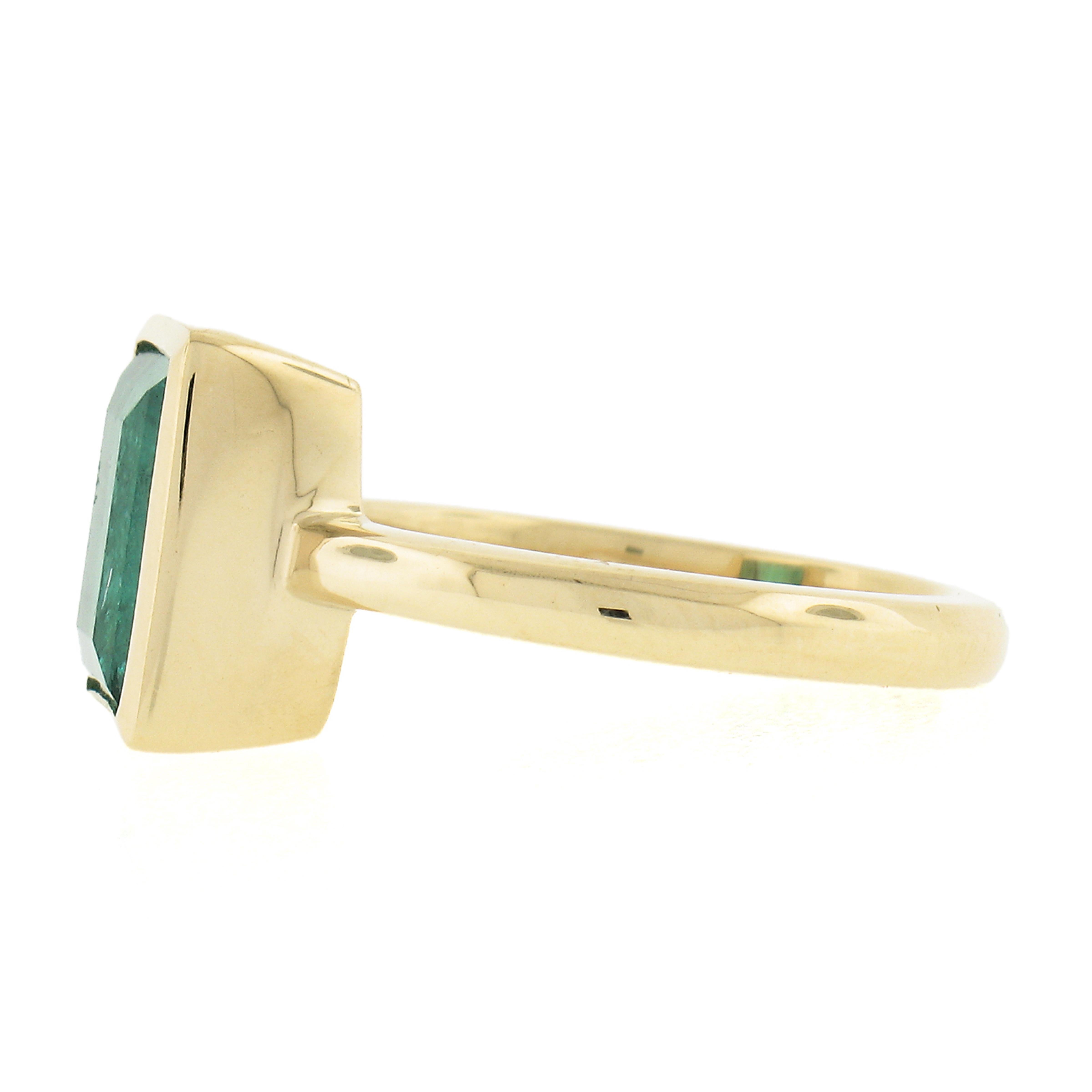 New Custom Made 18k Gold 2.90ct AGL Colombian Vintage Emerald Solitaire Ring For Sale 2
