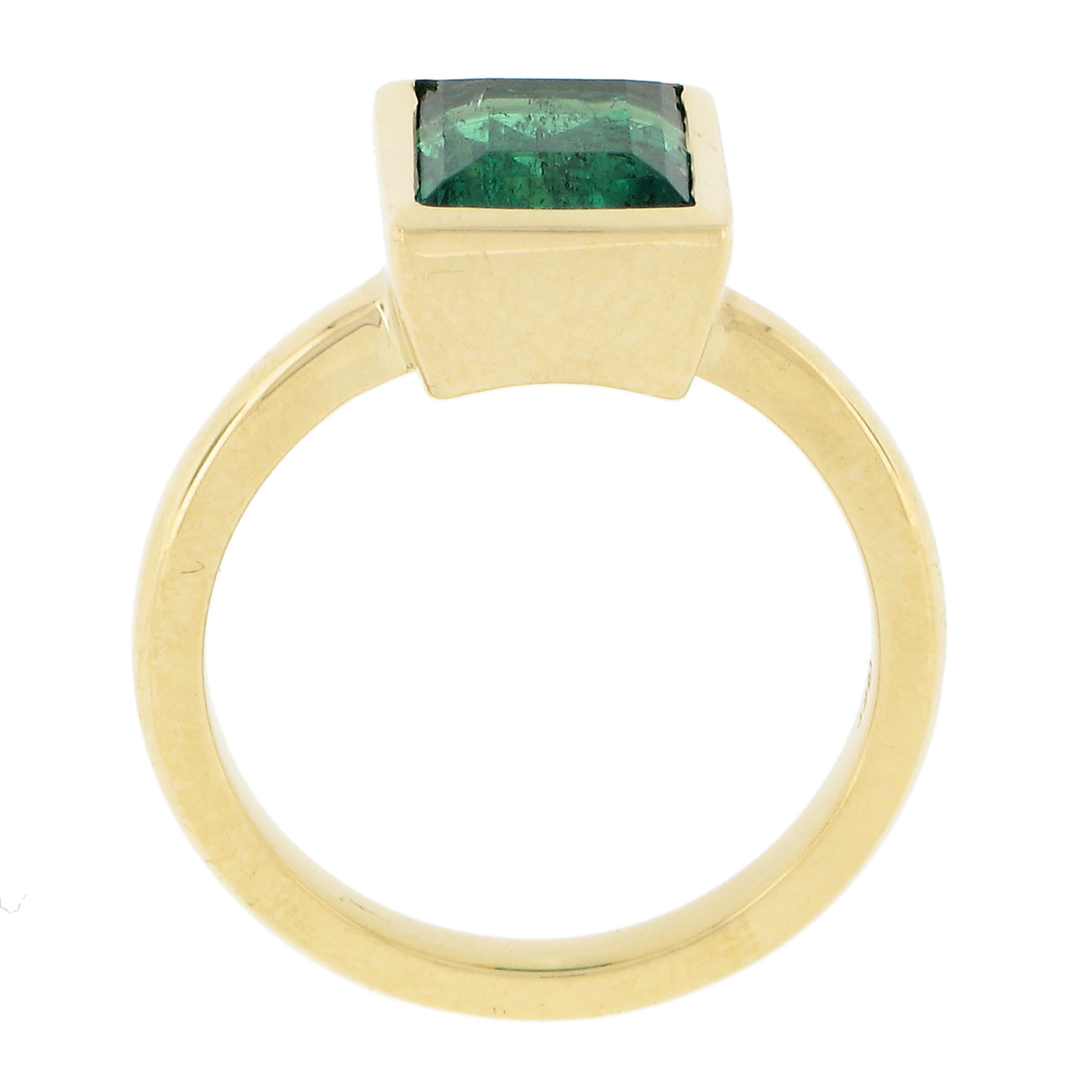 New Custom Made 18k Gold 2.90ct AGL Colombian Vintage Emerald Solitaire Ring For Sale 4