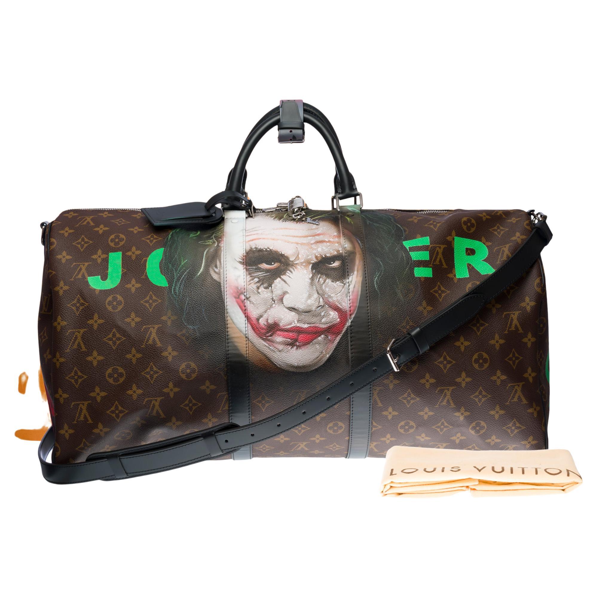 This ad is is only for lovers of art and unique pieces, masterpieces because this is not only a bag but an incomparable unique piece

Superb Louis Vuitton Keepall 55 cm travel bag in Monogram Macassar canvas, customized by the trendy artist of