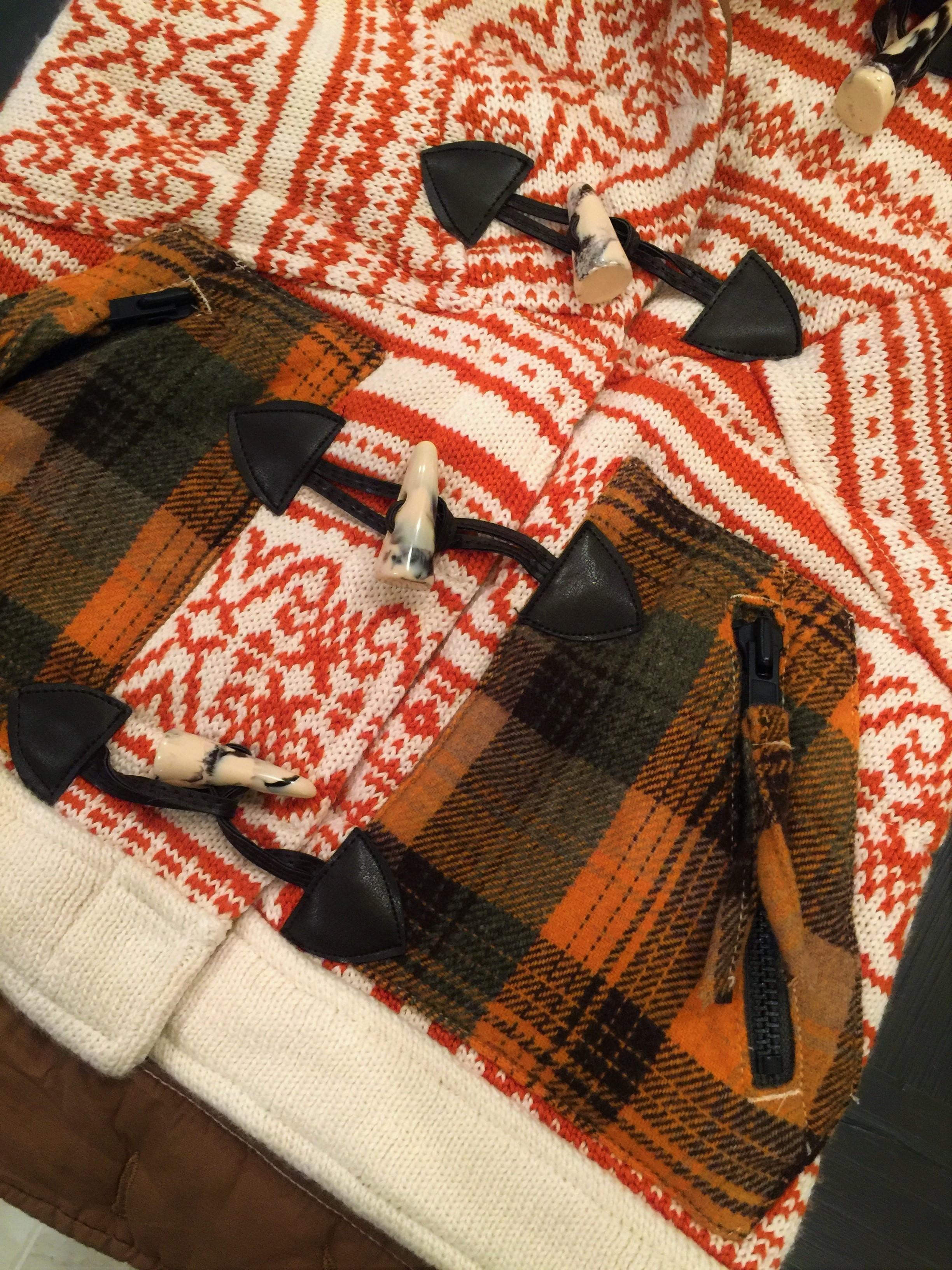 New Da-Nang Knit Wool Vest With Detachable Hood $486 Size Small For Sale 2
