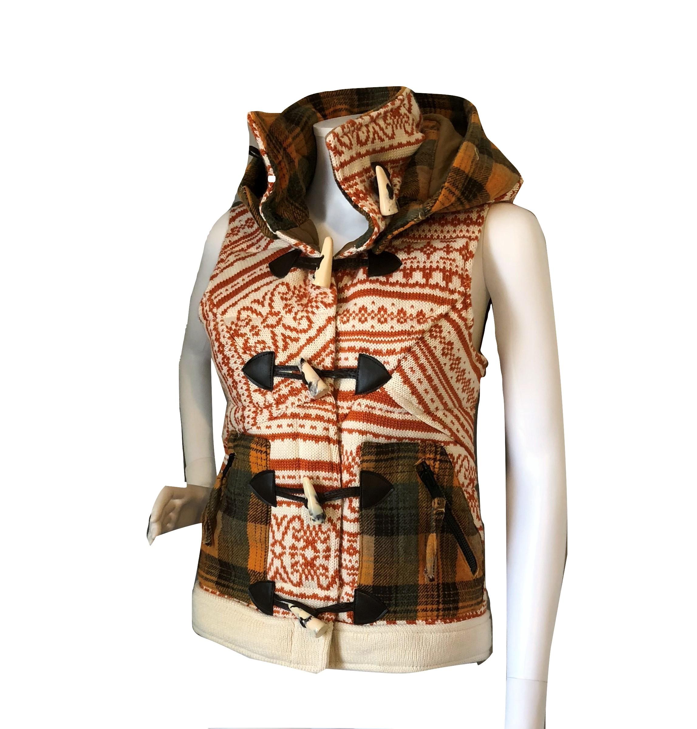 New Da-Nang Knit Wool Vest With Detachable Hood $486 Size Small For Sale 3