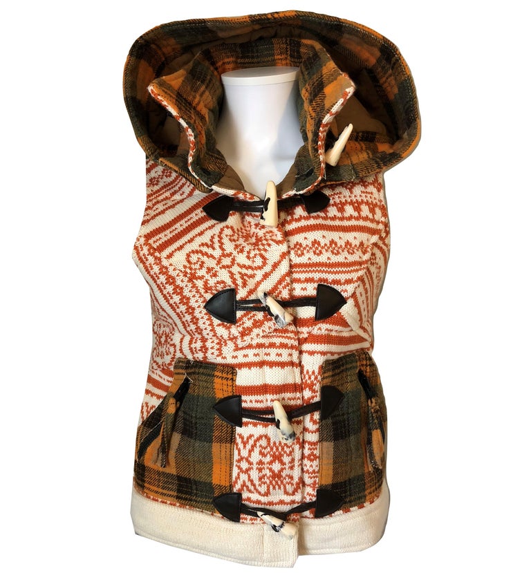 New Da-Nang Knit Wool Vest With Detachable Hood  For Sale 7