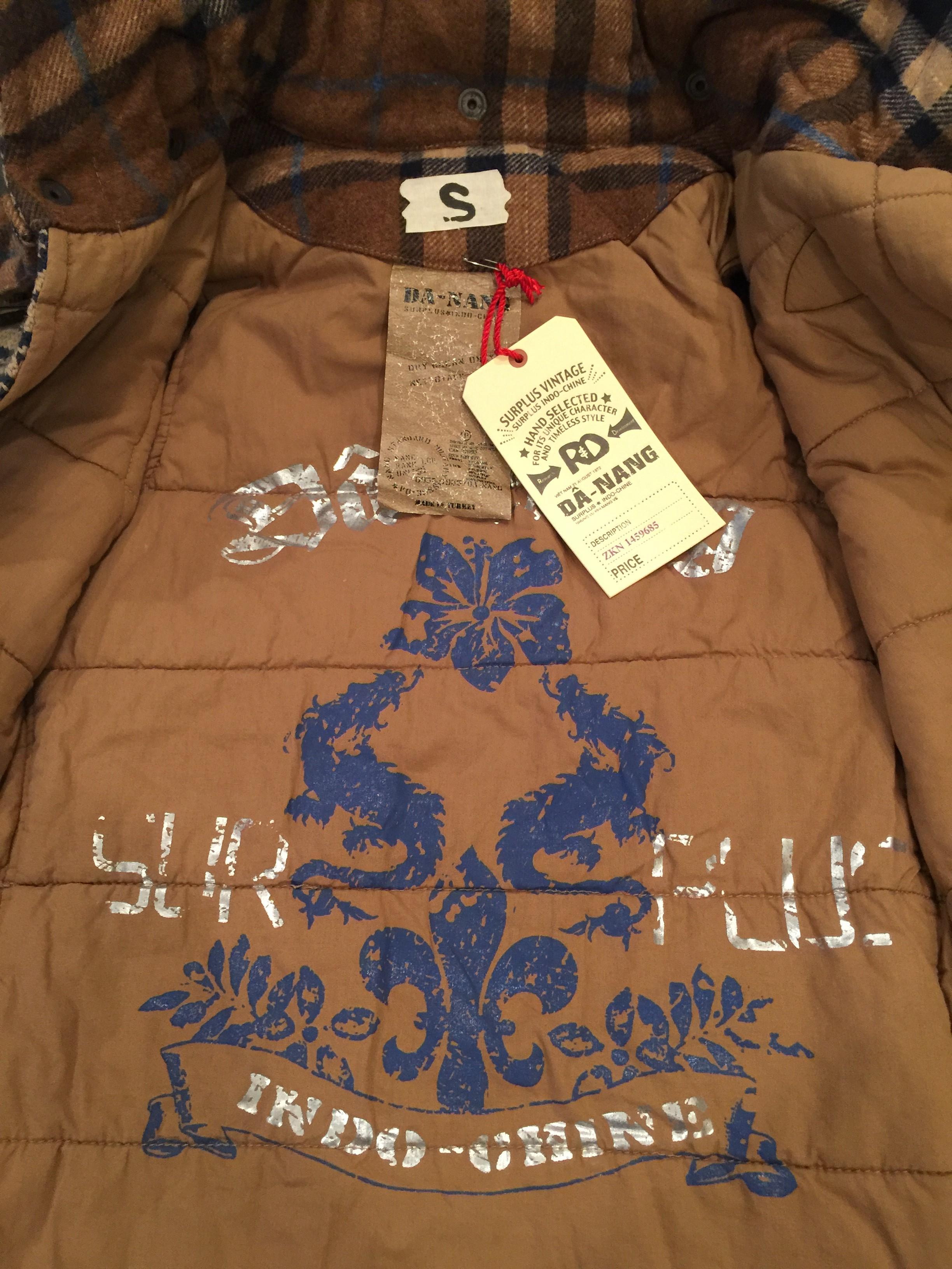 Da-Nang - Gilet en laine tricotée avec capuche détachable, petit modèle, état neuf Neuf - En vente à Ashburn, VA