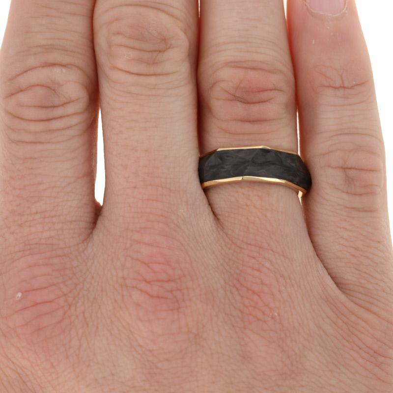 David Yurman Torqued Faceted Forged Carbon Band 18 Karat Yellow Gold Ring In New Condition In Greensboro, NC