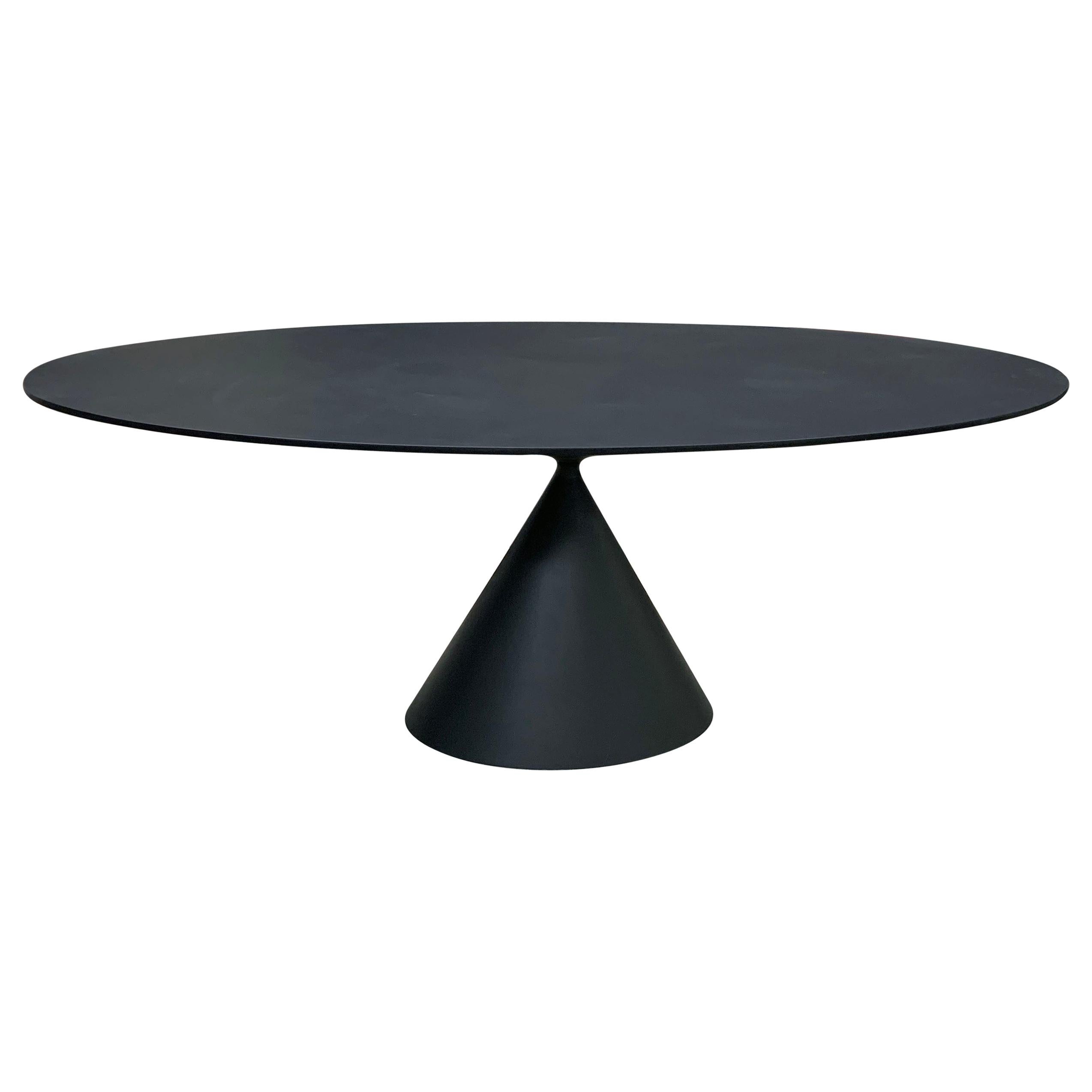 NOUVELLE table ronde en argile noire Desalto pour entrée ou extérieure de Marc Krusin en STOCK en vente