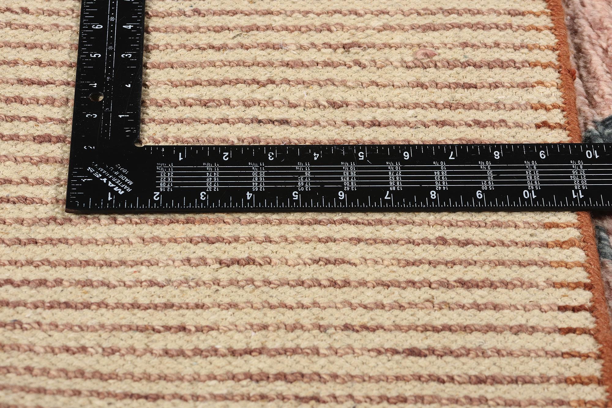 New Desert Blush Modern Pink Moroccan Carpet with Transitional Style In New Condition For Sale In Dallas, TX
